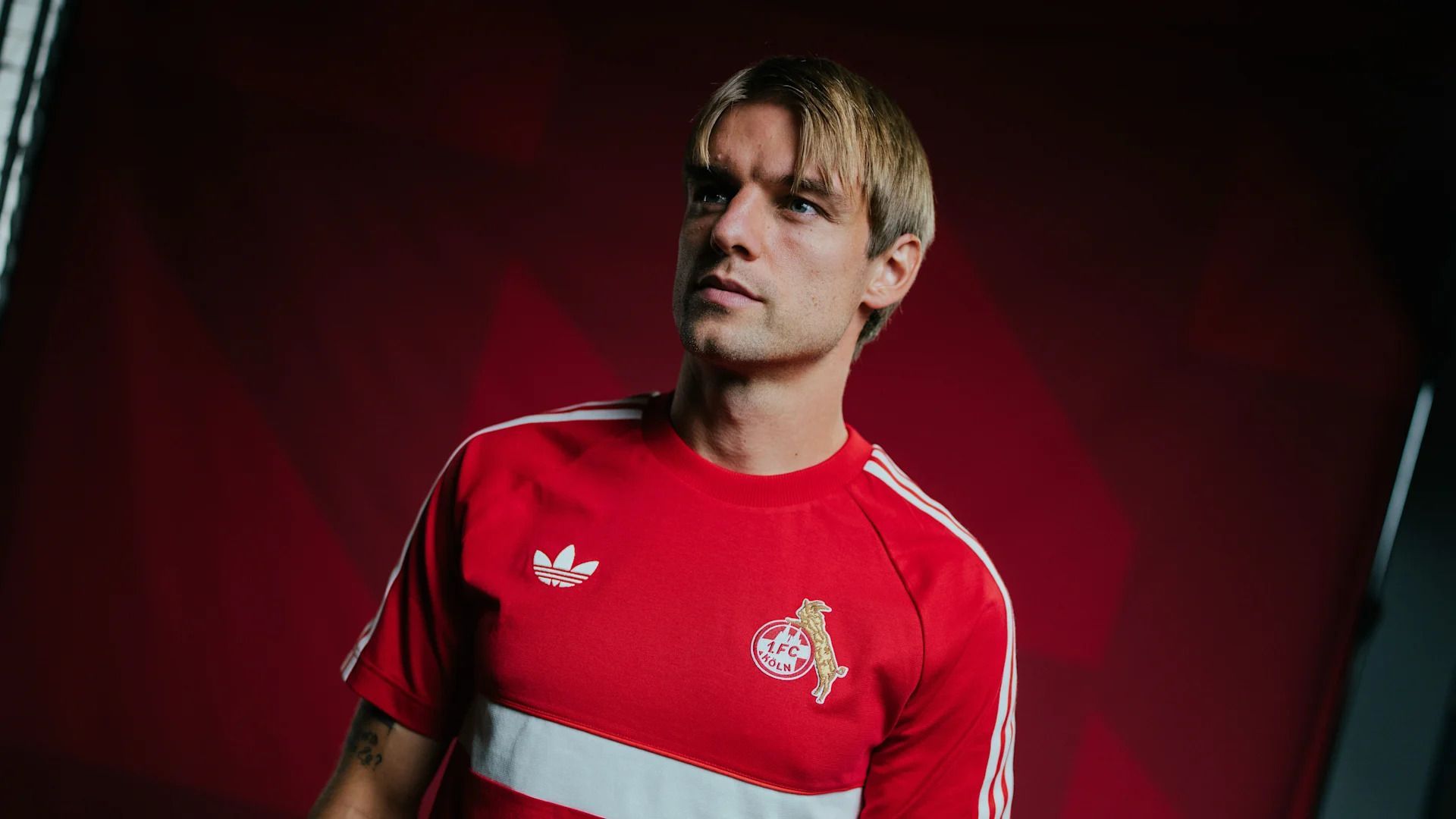 Borna Sosa im Shirt des 1. FC Köln.