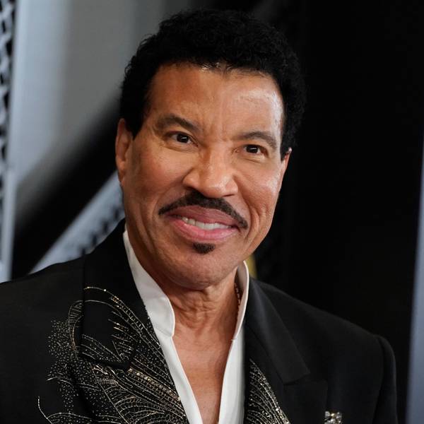 Lionel Richie kommt zur Verleihung der 66. jährlichen Grammy Awards.