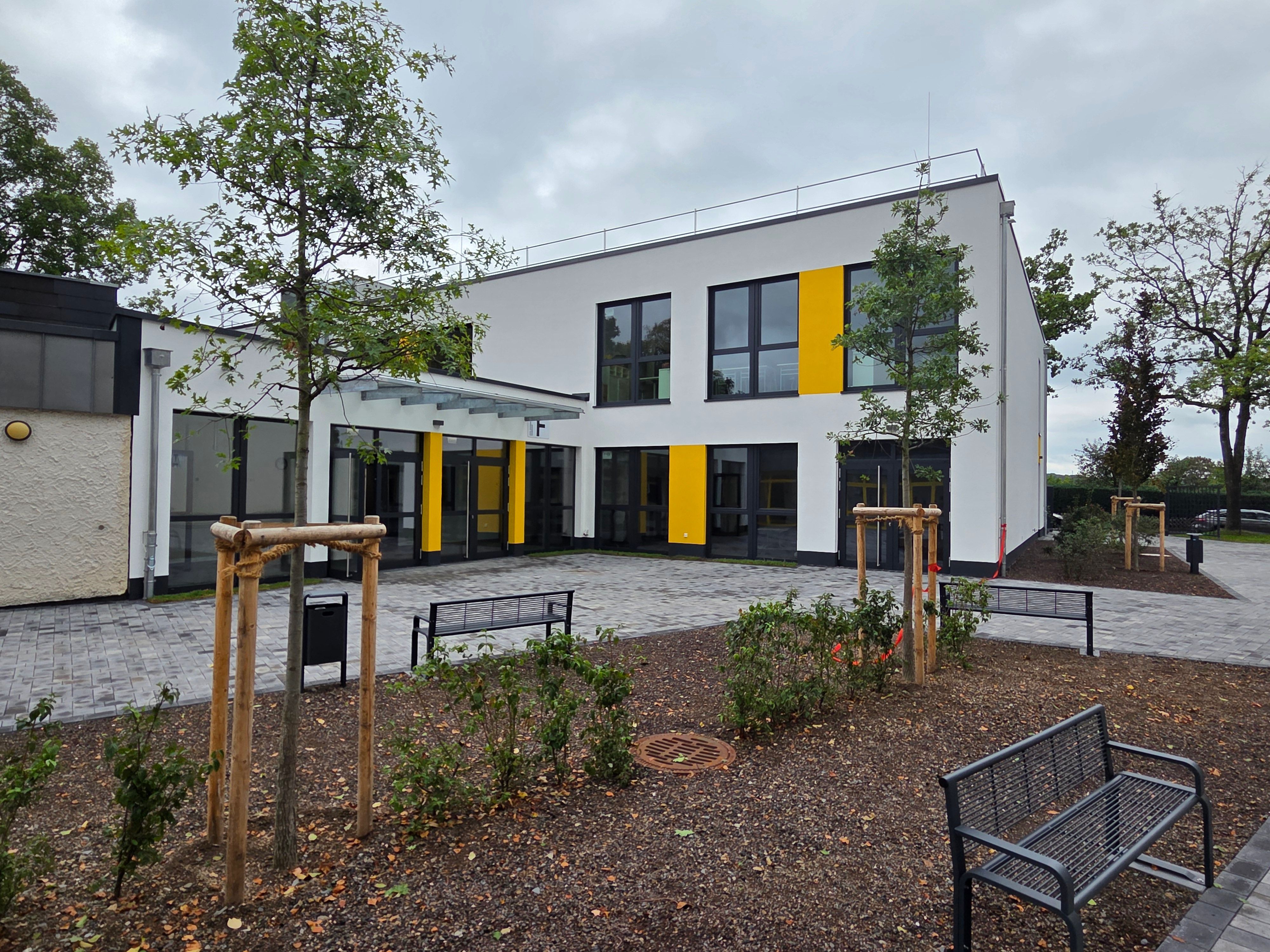 Der Anbau der Gemeinschaftsgrundschule im Waldbröler Stadtviertel Isengarten geht nun in den Betrieb. Errichtet worden ist er aus 26 Modulen, die das Unternehmen Kleusberg hergestellt hat.