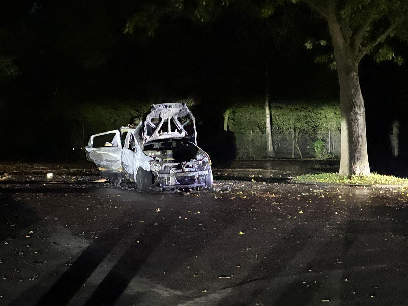 Er wurde kurz nach dem tödlichen Streit neben dem noch brennenden Auto von der Polizei entdeckt und festgenommen.