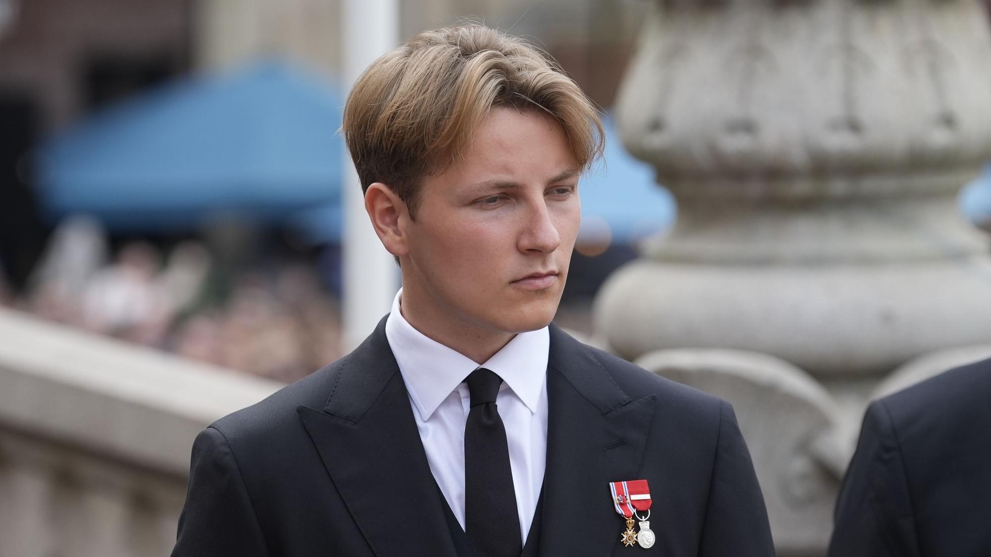 Prinz Sverre Magnus von Norwegen trifft im Storting ein.