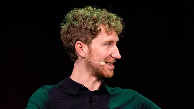 Louis Klamroth hat im Podcast „Deutschland3000“ über seine Arbeit als ARD-Polittalker gesprochen. (Bild: 2021 Getty Images/Joshua Sammer)