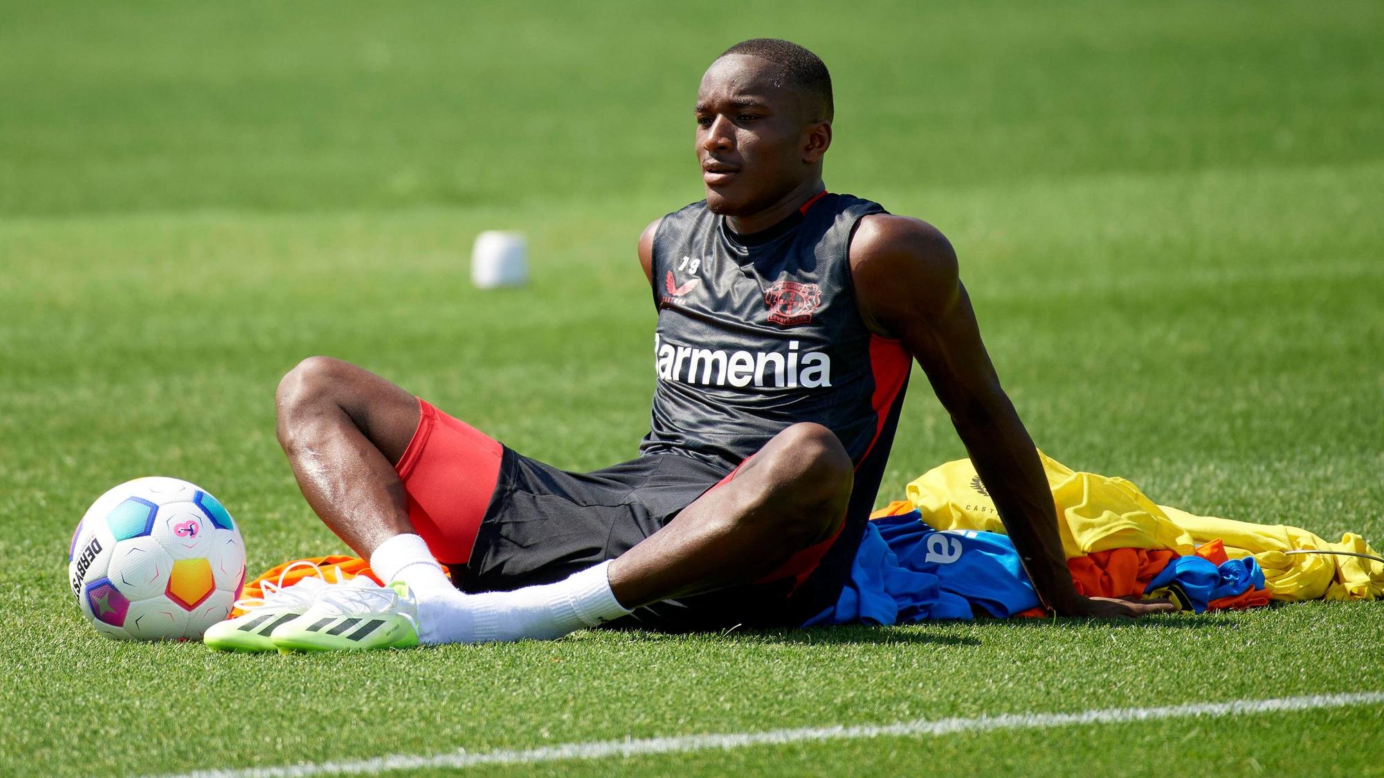 Moussa Diaby auf dem Leverkusener Trainingsplatz