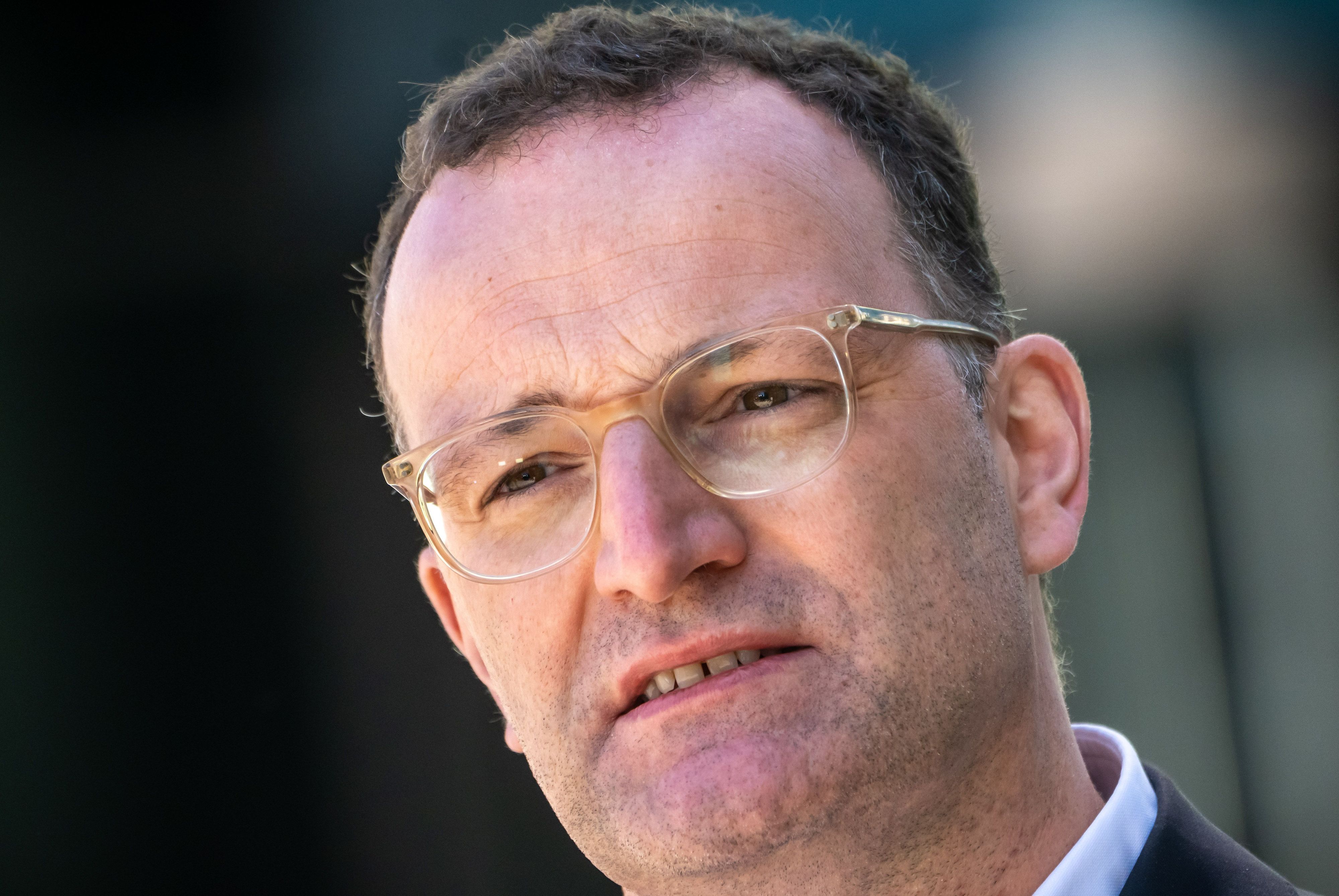 Jens Spahn (CDU), damals Vorsitzender der CDU/CSU-Fraktion im Bundestag, spricht bei der Pressekonferenz. (Archivbild)