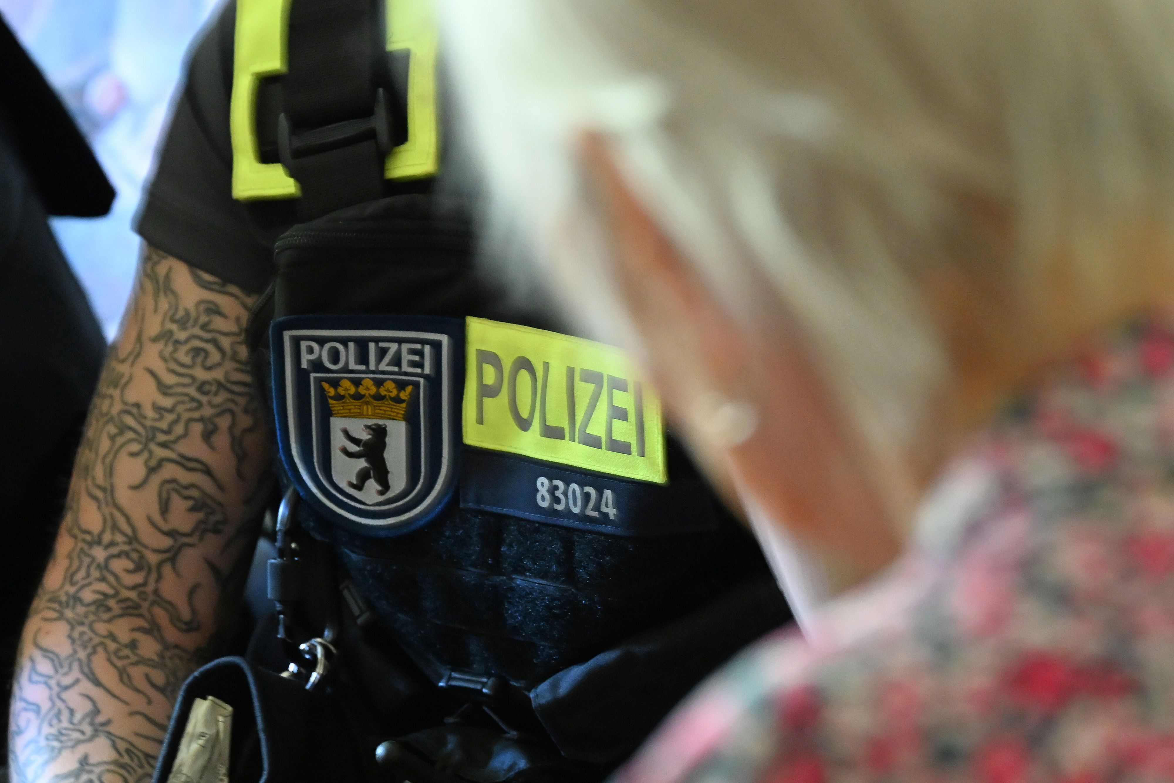 Die Polizei wurde erst informiert, als der Betrüger bereits wieder weg war (Symbolfoto).