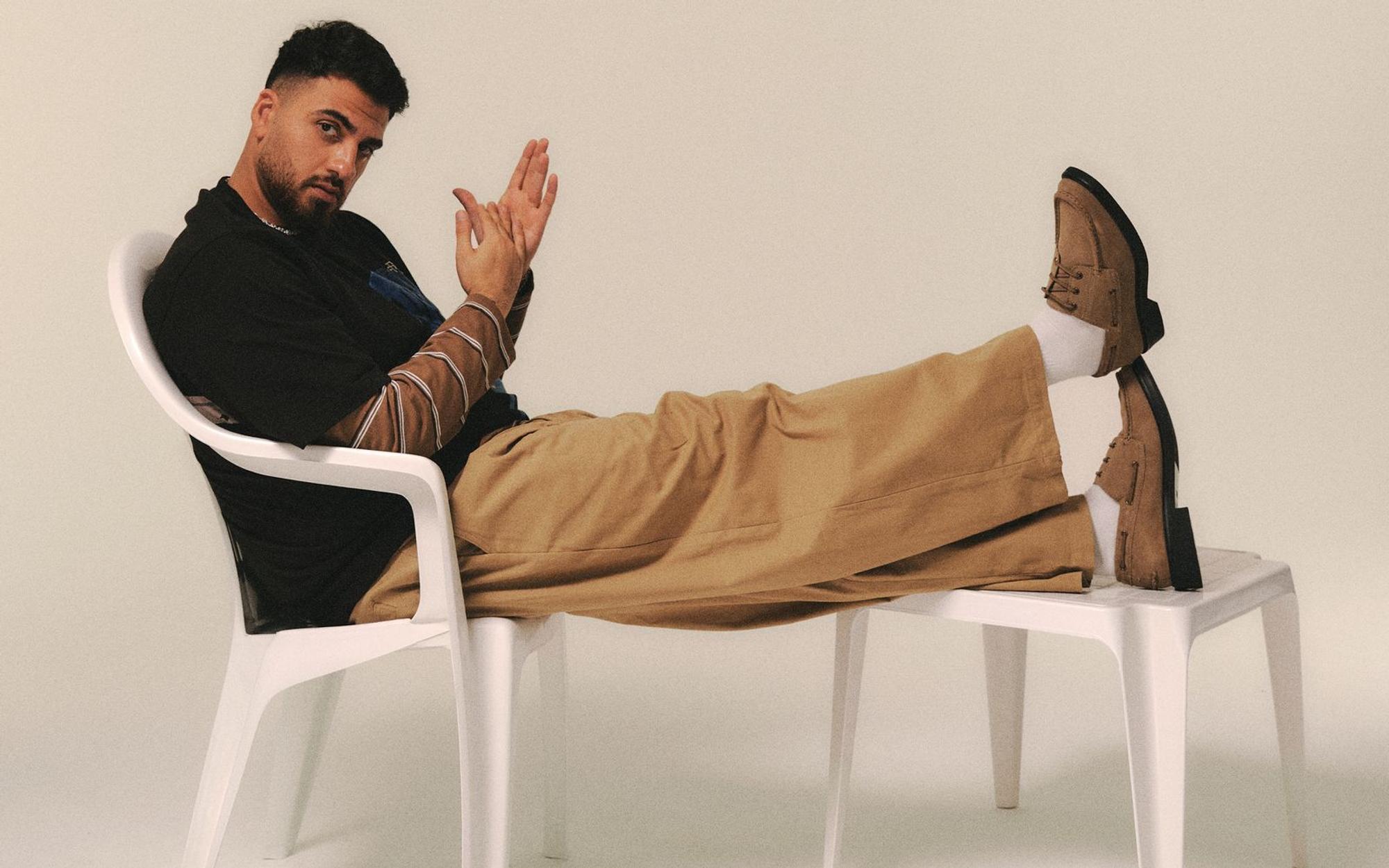 „Ich bin auch privat eher der ruhige und zurückhaltende Typ und nicht die Rampensau, die den ganzen Laden mit Elan am Laufen hält“, erklärt Tahsim Durgun im Interview. (Bild: Lina Tesch)