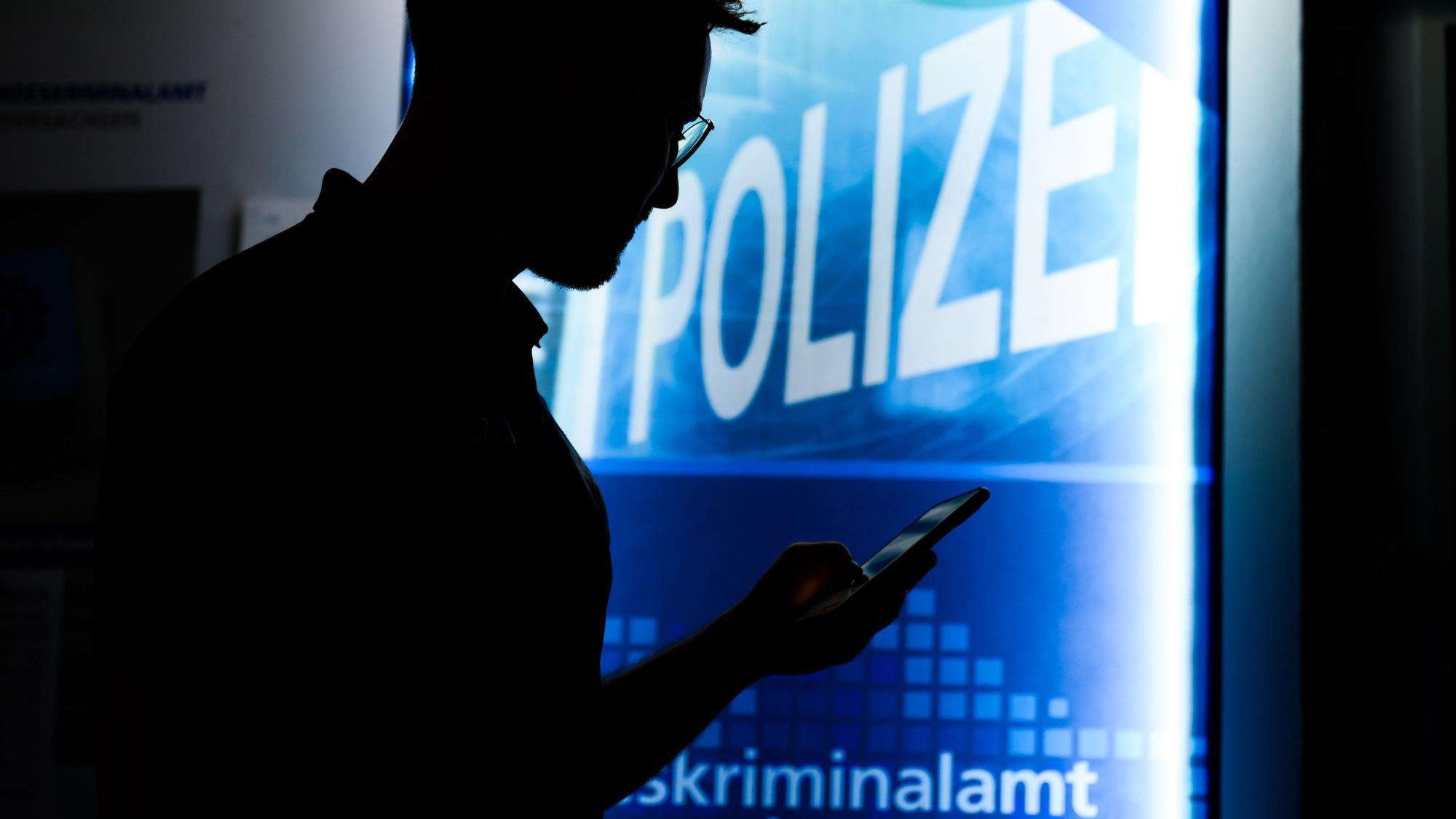 Die Polizei braucht mehr Befugnisse beim Datenaustausch, sagt der Experte Mirko Ross.