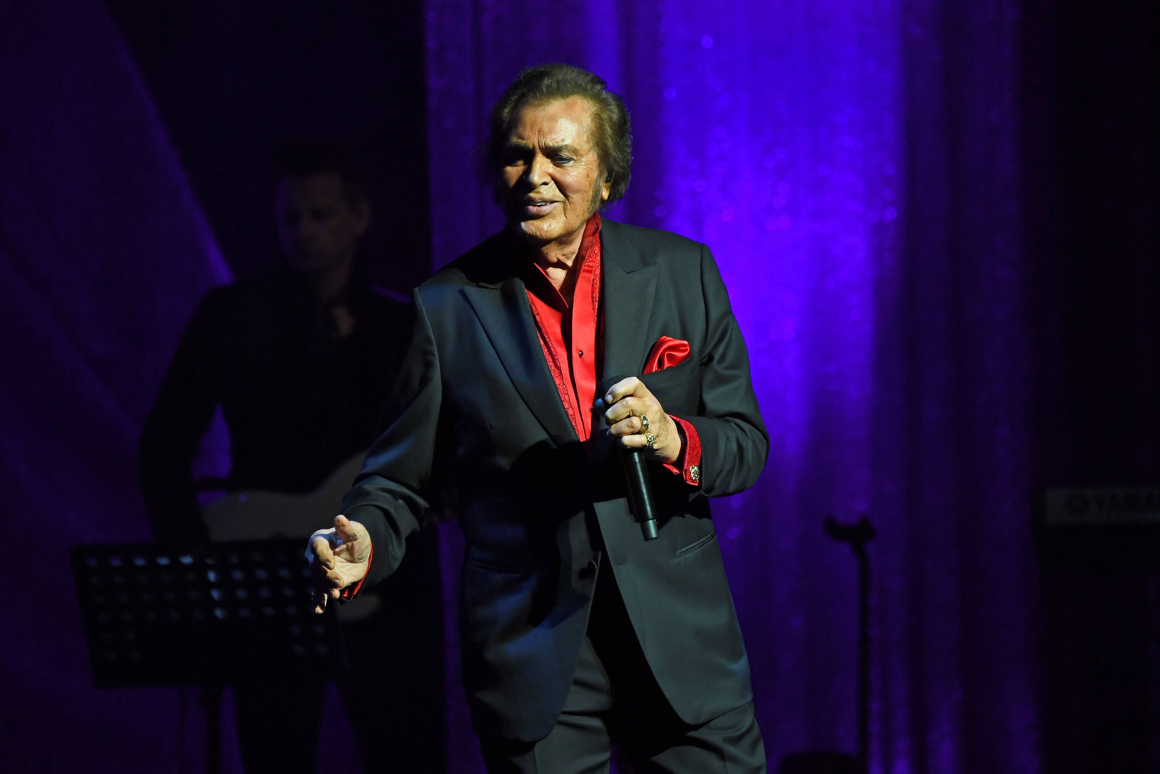 Engelbert Humperdinck auf der Bühne.
