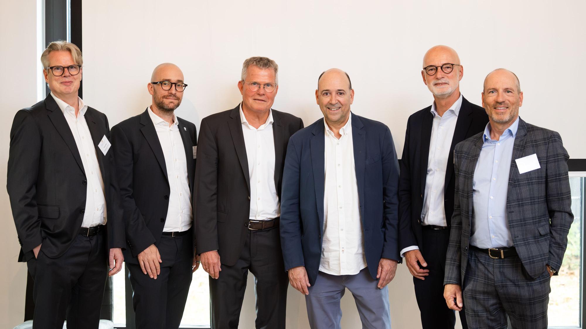 Die Führung der Unternehmerverbände und ihr Gast: Thomas Ebker (v.l.), Jan Beine, Andreas Tressin, Fernando Carro, Arndt Krebs und Marc Kretkowski.