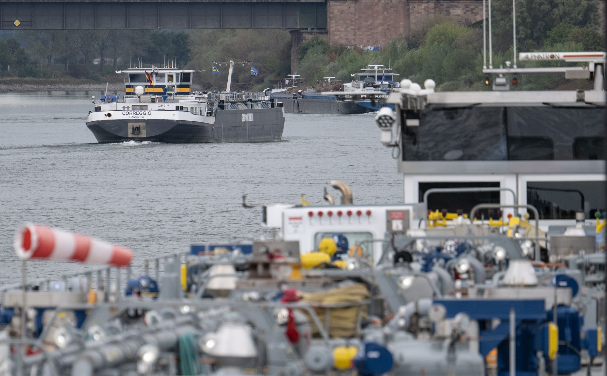 Keine Entwarnung für Schifffahrt – sinkende Pegelstände erwartet