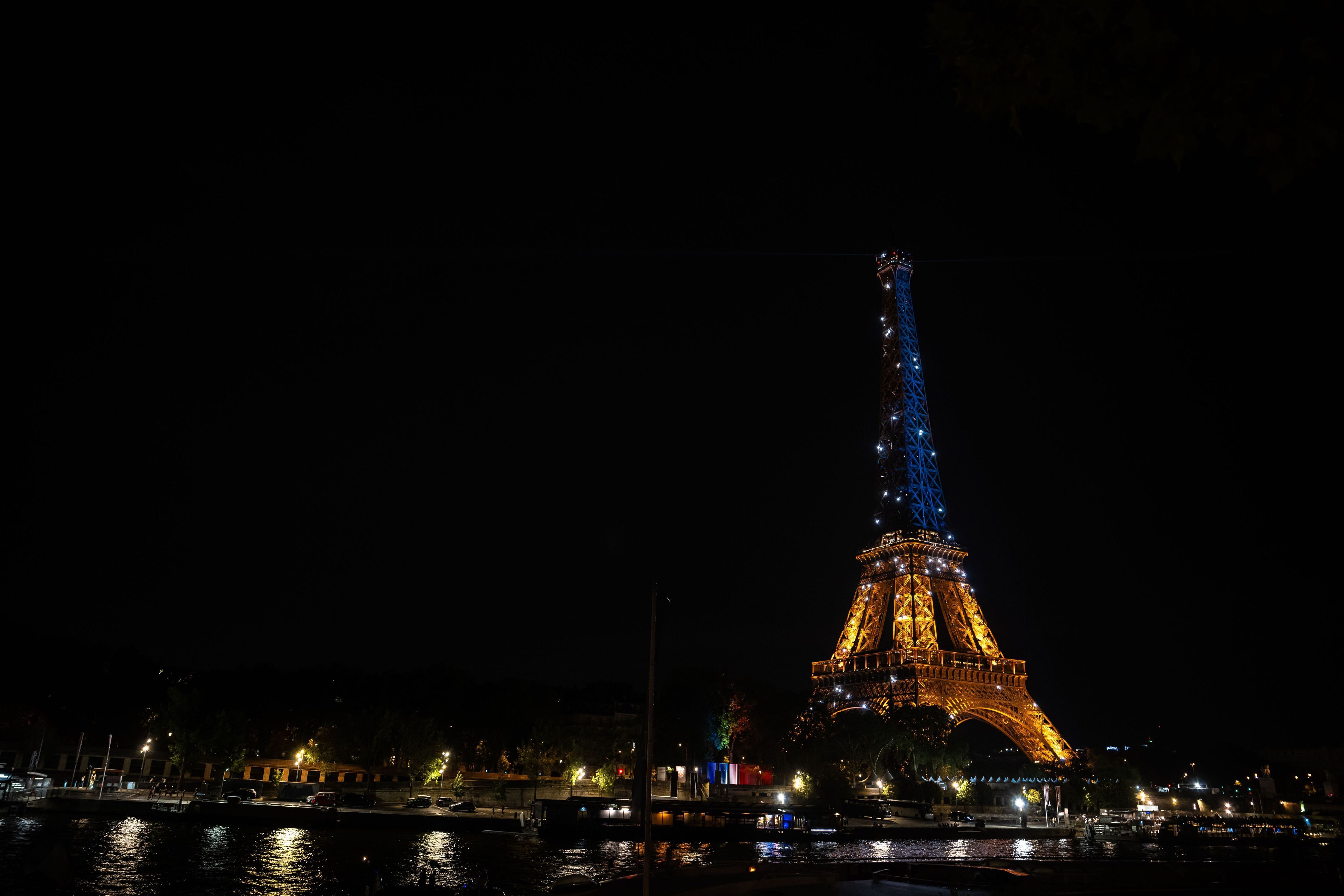 Ein Ausflug nach Paris endete verstörend: Im Hotelzimmer gab es einen sexuellen Missbrauch, davon ist das Siegburger Amtsgericht überzeugt.