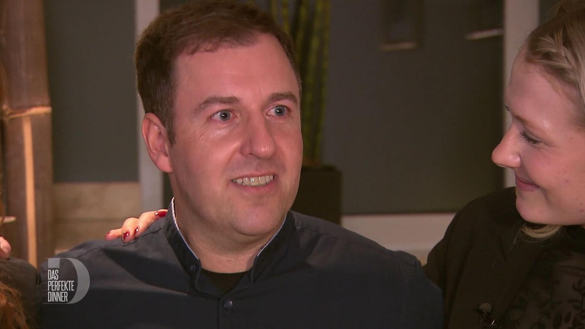 Der gerührte Gewinner der Ruhrgebiet-Woche: Tim mit seinem 36-Punkte-Menü.
(Bild: RTL)