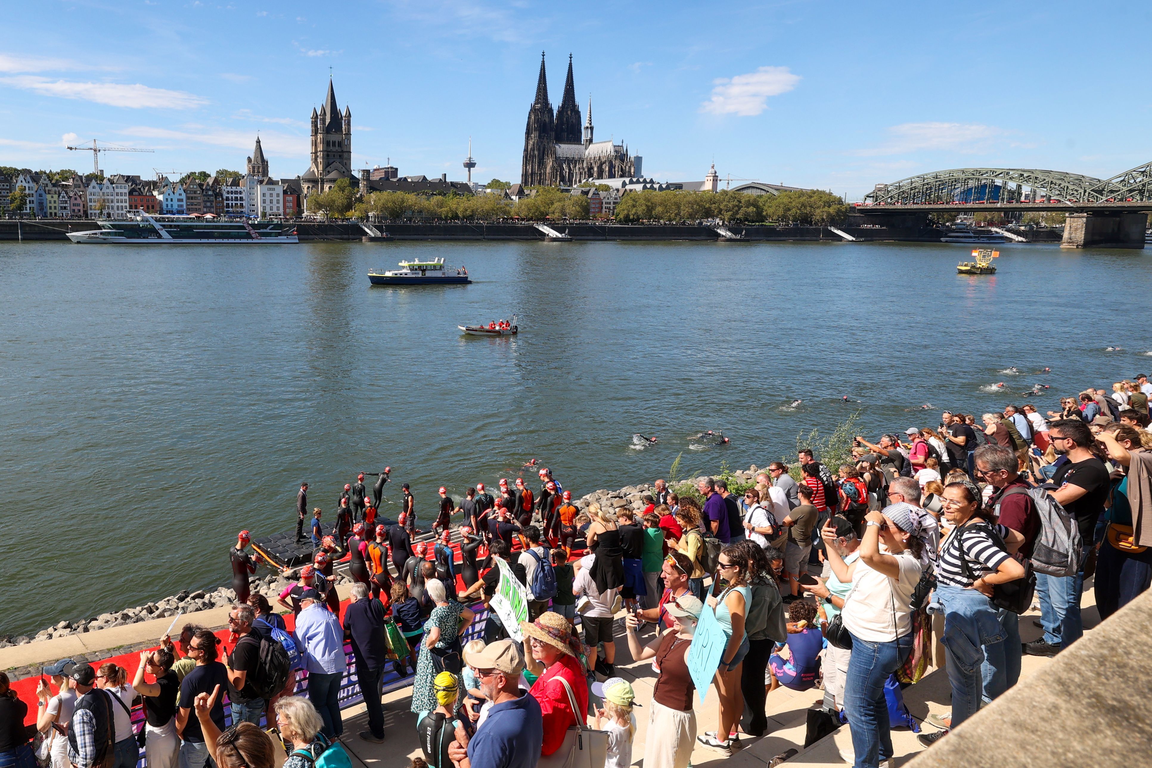 06.09.2026. Köln: Beim 5. Köln Triathlon nehmen 4.200 Athletinnen und Athleten auf drei unterschiedlichen Distanzen teil. Laut Veranstalter ist das eine Rekordzahl an Teilnehmenden. Die Veranstaltung ist seit Anfang des Jahres ausgebucht. Foto: Martina Goyert