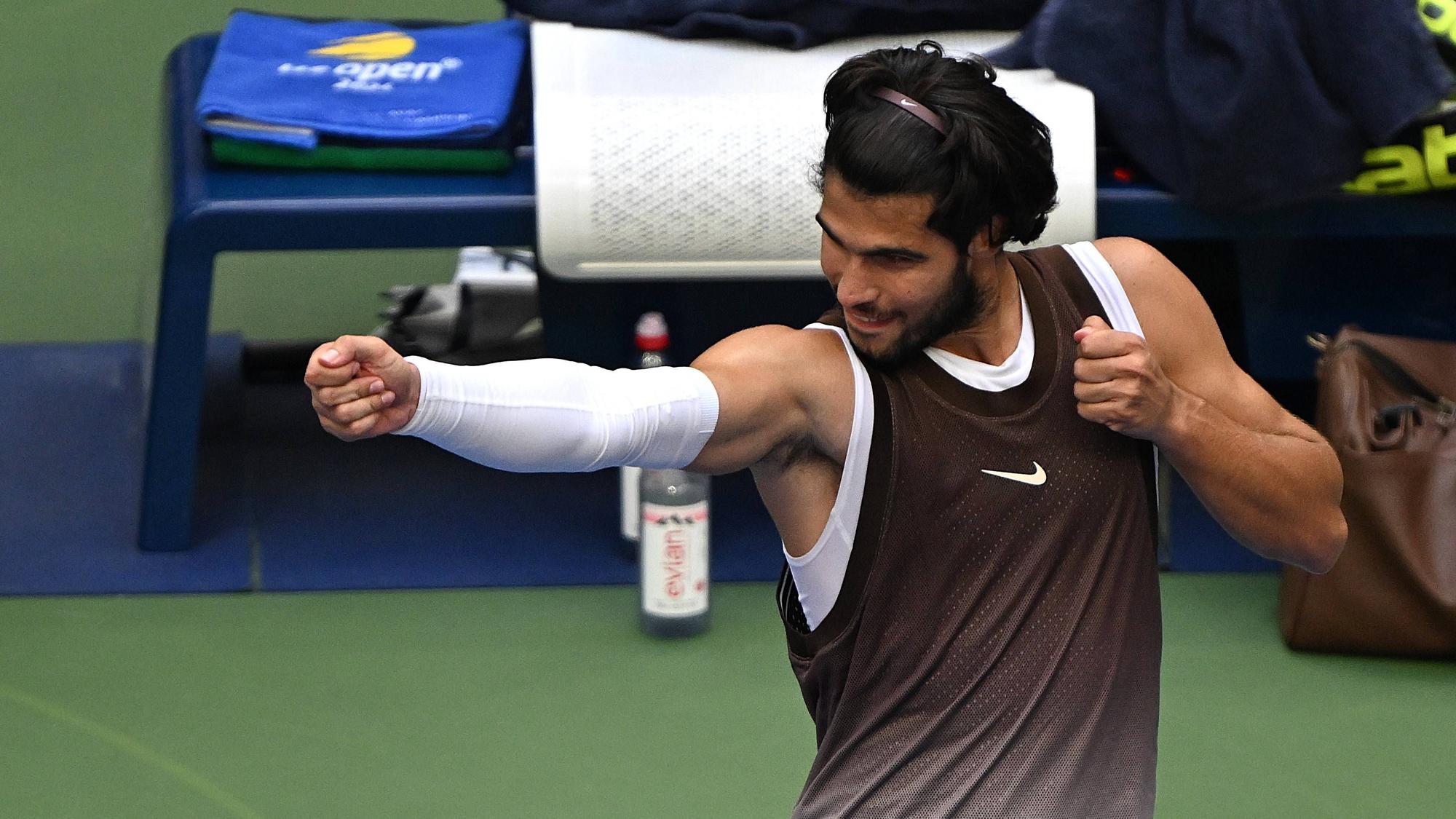 Carlos Alcaraz in Aktion bei den US Open.