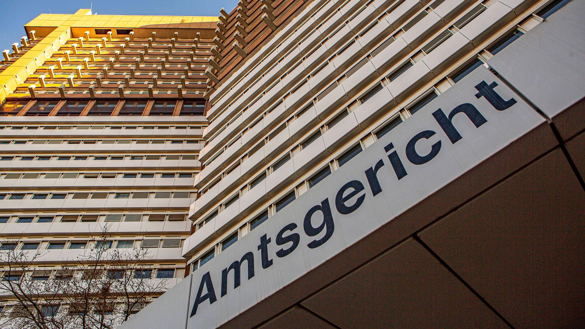 Das Amtsgericht an der Luxemburger Straße in Köln ist Teil des maroden Justizzentrums, bei dem sich die Kosten für einen Neubau versechsfacht haben.