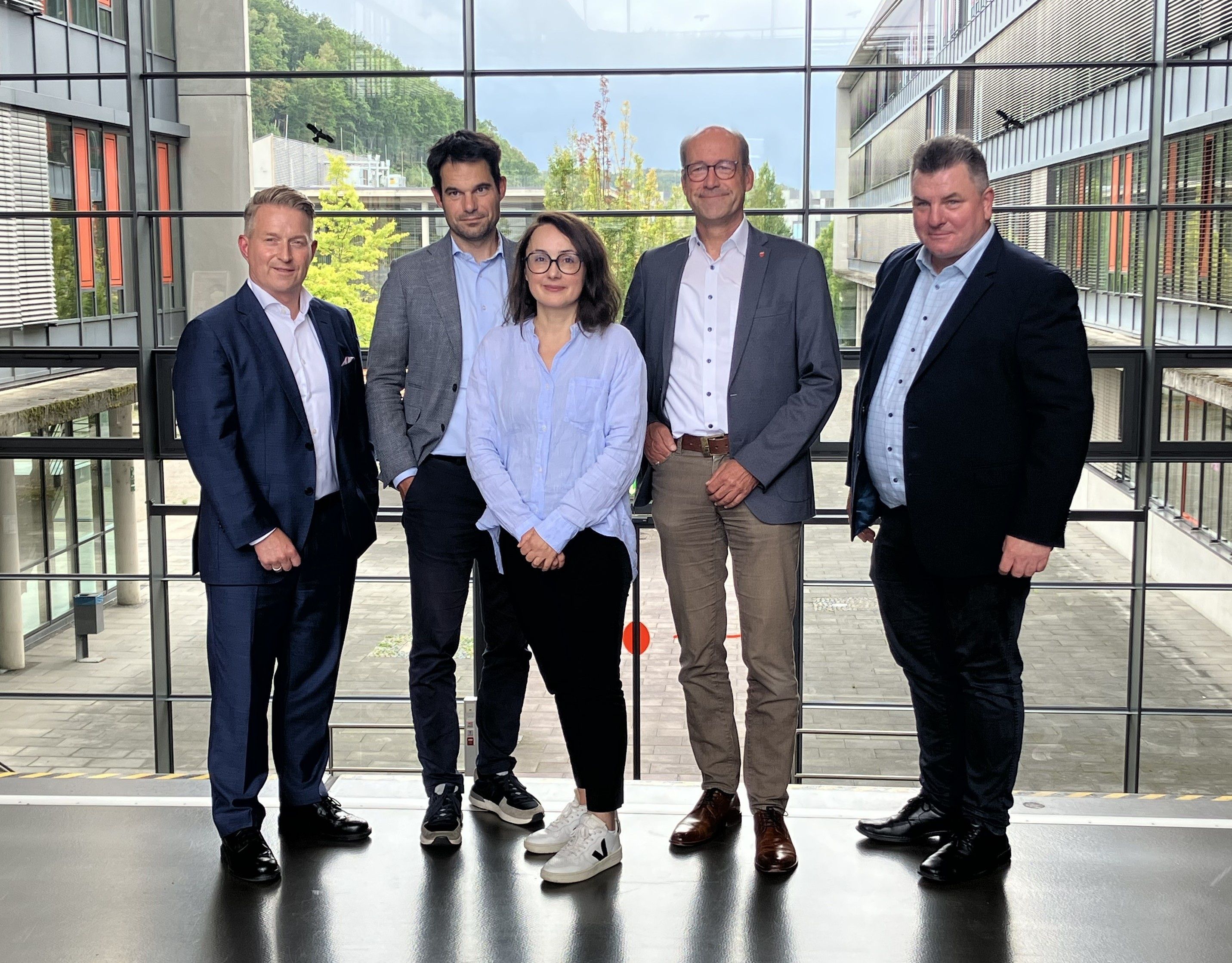 .Das Foto zeigt den neuen Vorstand des Fördervereins des Campus Gummersbach der TH Köln.