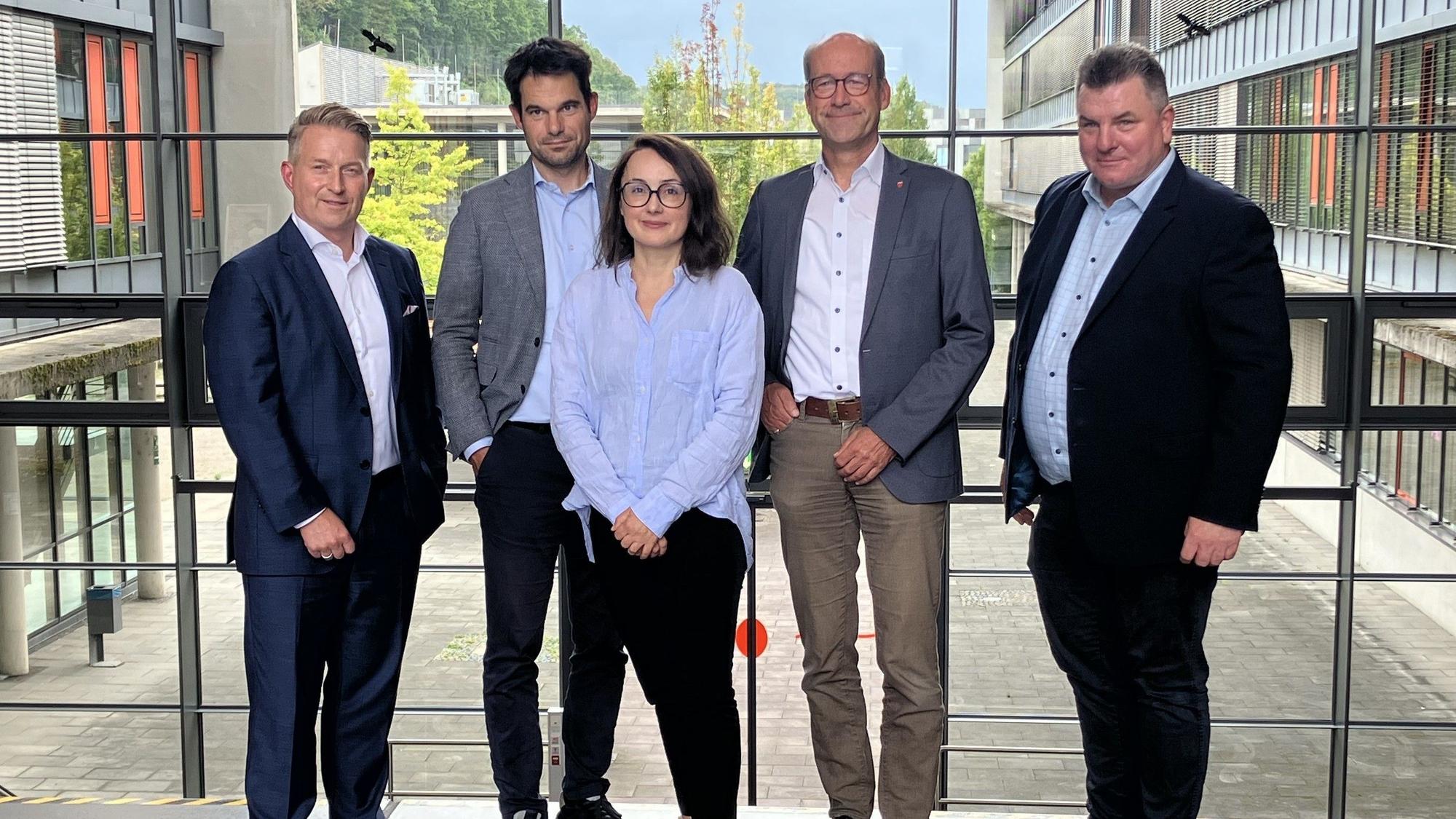 .Das Foto zeigt den neuen Vorstand des Fördervereins des Campus Gummersbach der TH Köln.