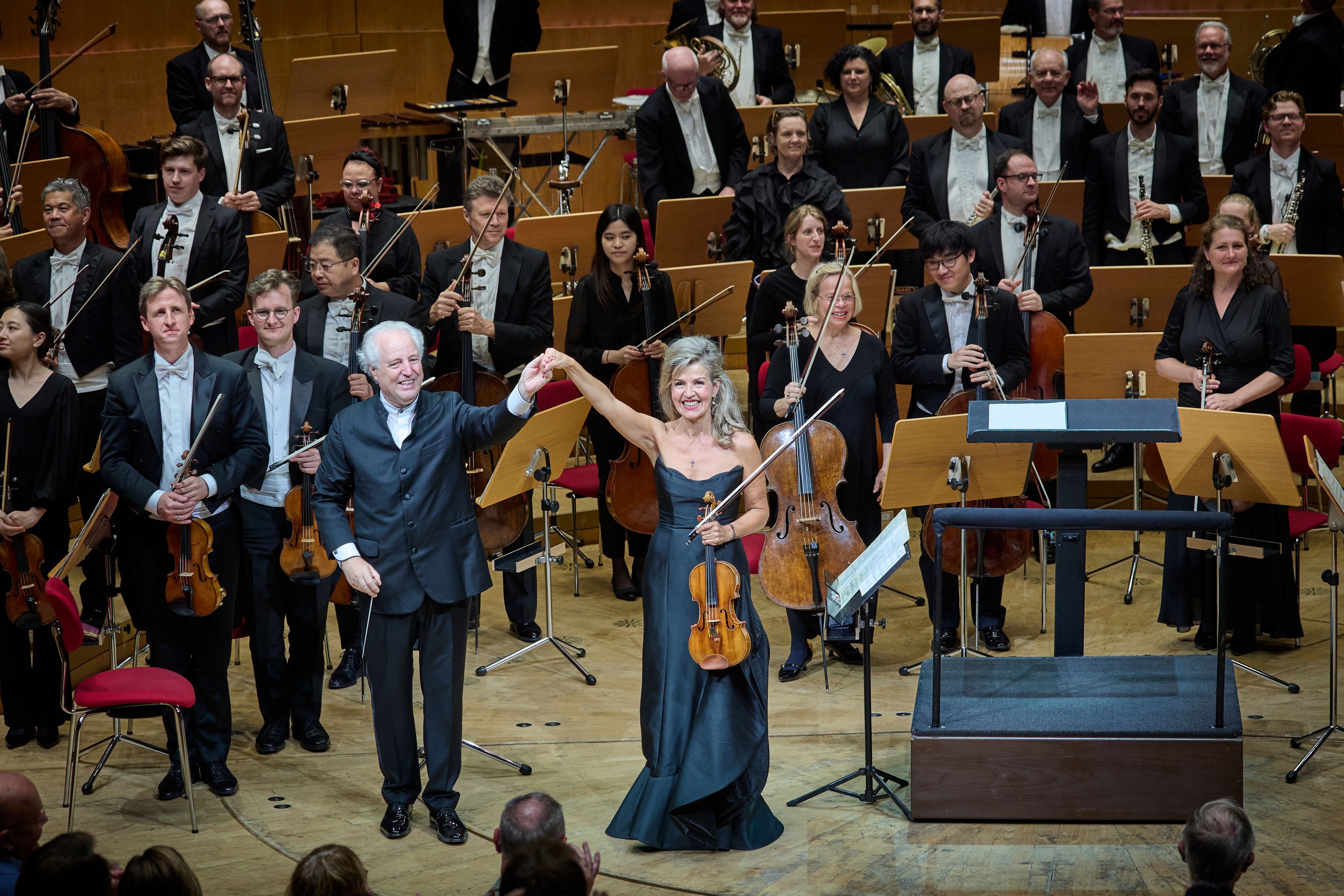 Anne-Sophie Mutter und Manfred Honeck in der Kölner Philharmonie.
