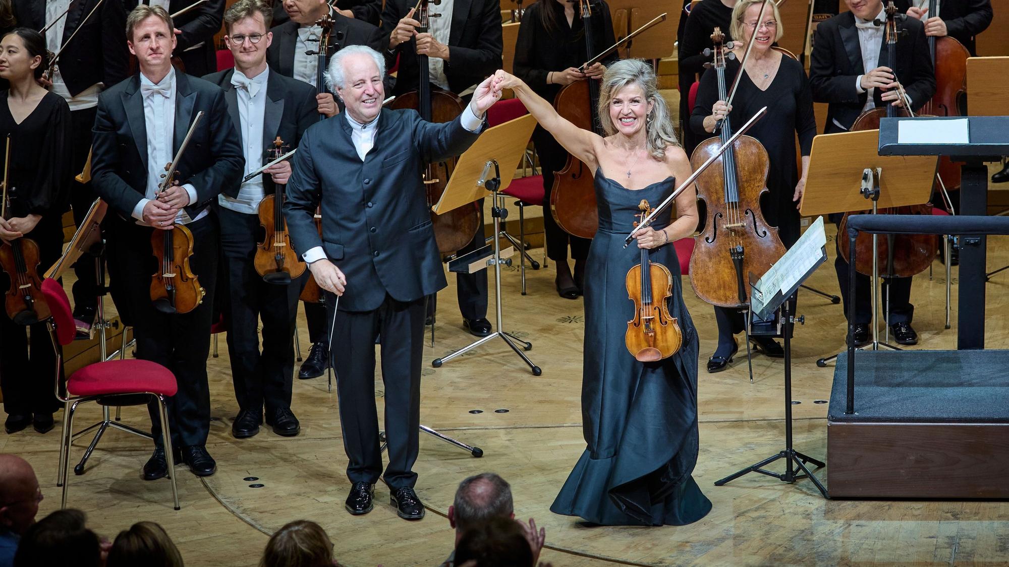 Anne-Sophie Mutter und Manfred Honeck in der Kölner Philharmonie.