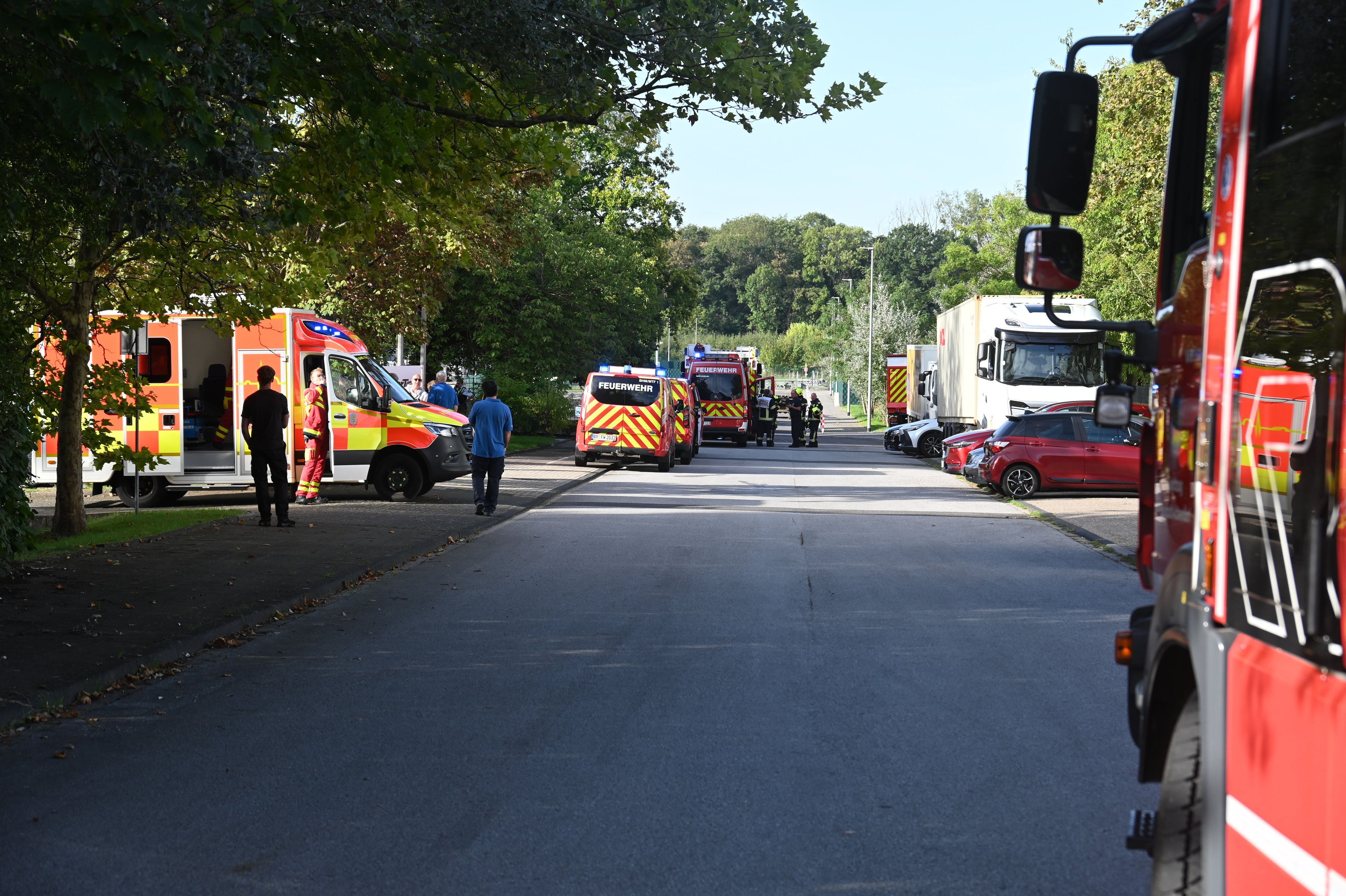 In Bergheim-Quadrath-Ichendorf ist bei einer Firma eine Maschine in Brand geraten.