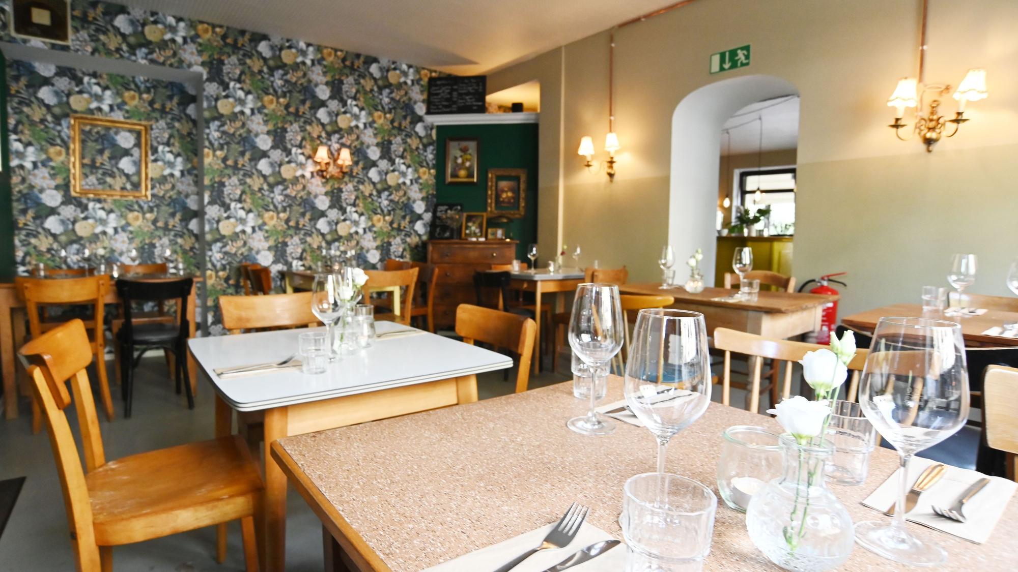 Das Restaurant Bisù mit Blumentapete wie bei Oma. (Archivbild)