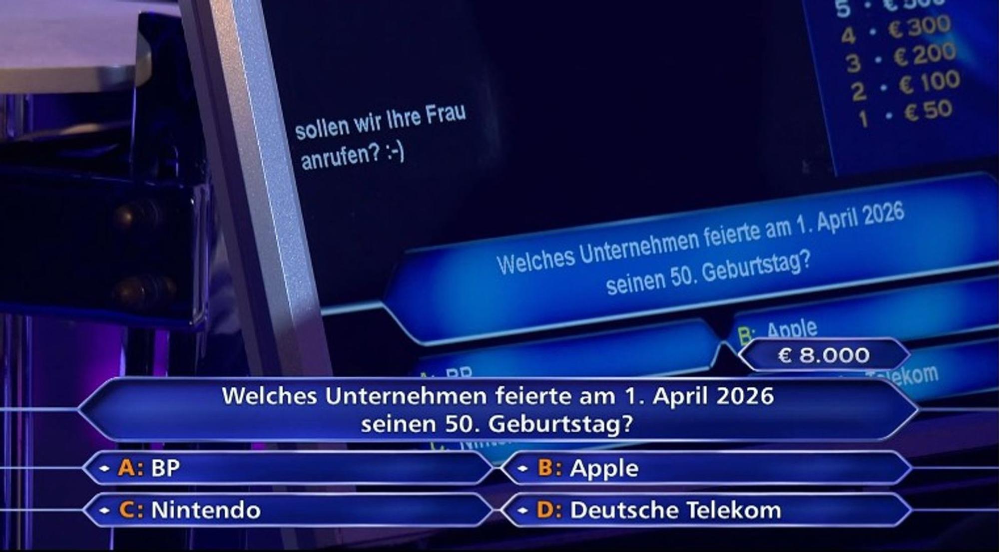 Den Vorschlag der Regie, seine Ehefrau zur Feier des Tages zu kontaktieren, wies Jauch deutlich ab. (Bild: RTL)