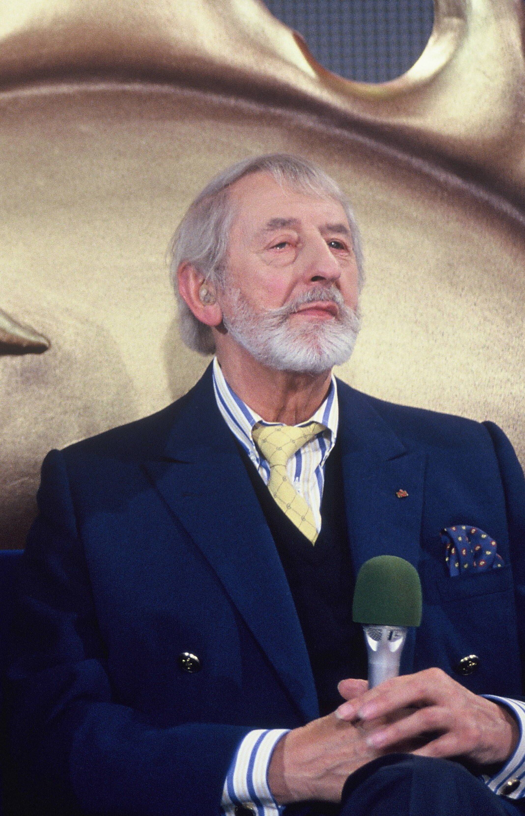 Prof. Fritz Gruber zu Gast in einer Talkshow am 04.10.1990 *** Prof Fritz Gruber as guest in a talk show on 04 10 1990