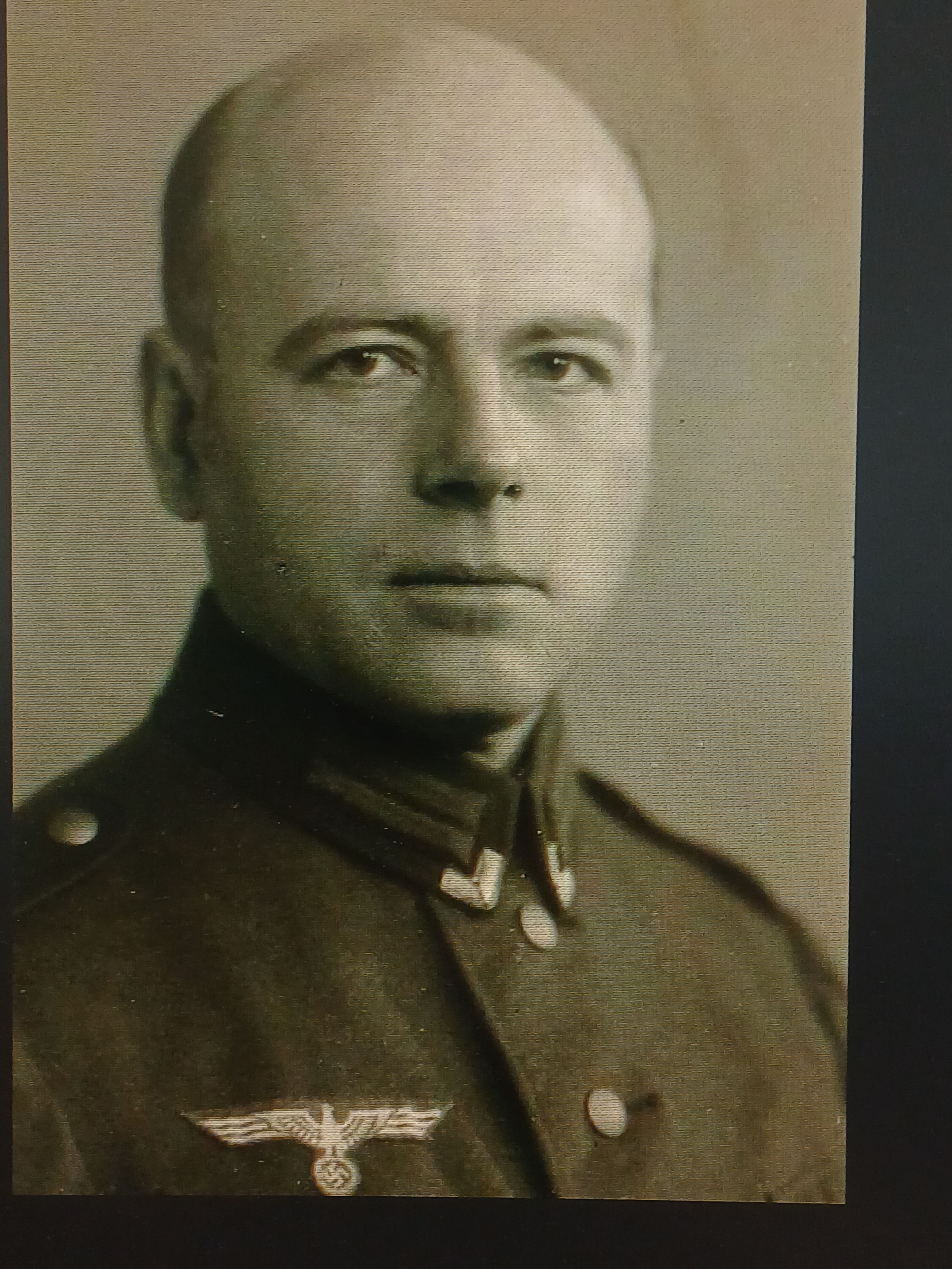 Wolfram Humperdinck in einer Uniform des Nationalsozialistischen Kraftfahrerkorps (NSKK)