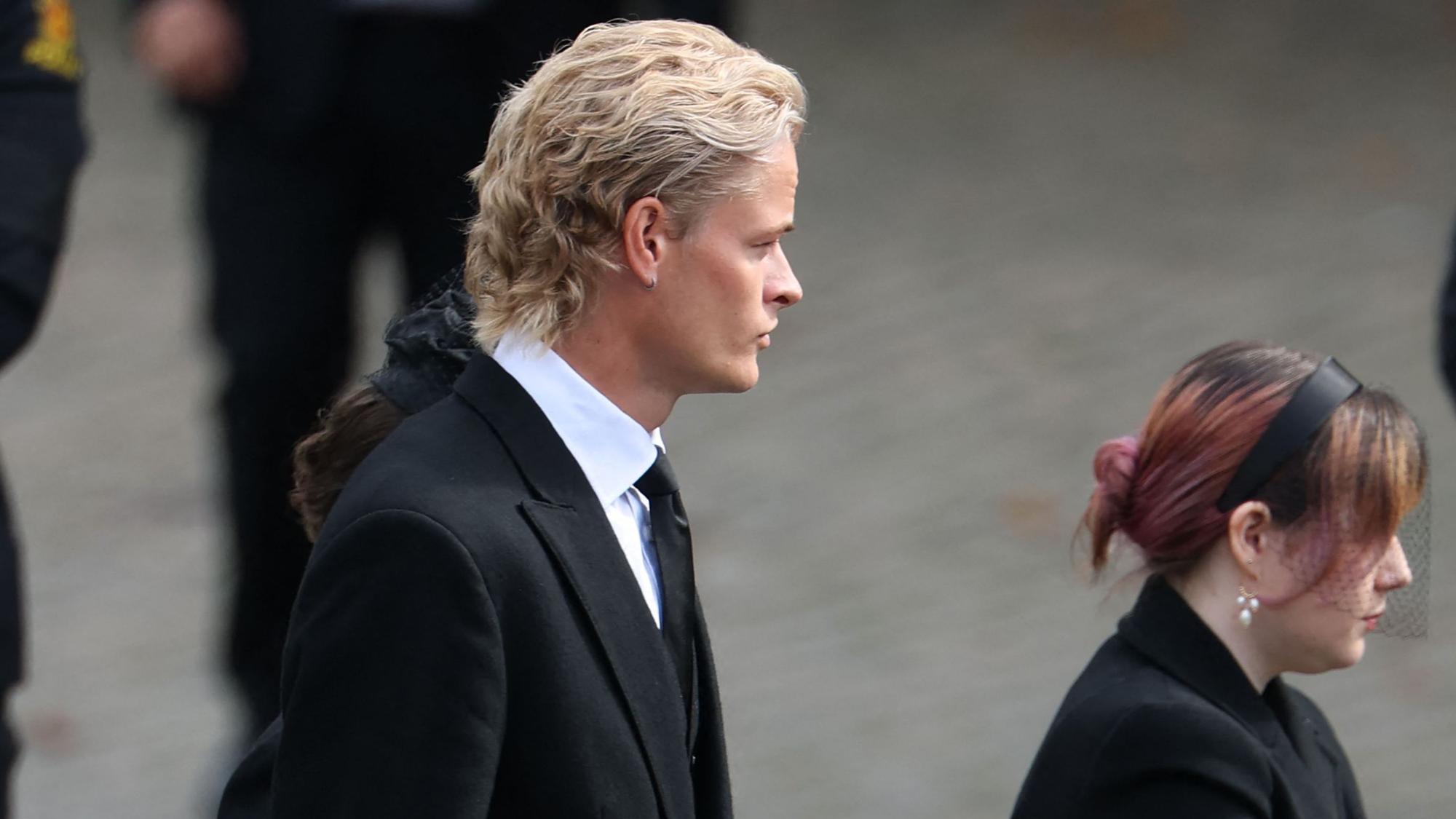 Marius Borg Høiby, Sohn von Königin Mette-Marit von Norwegen, trifft zur Trauerfeier für den verstorbenen König Harald V. vor der Kathedrale in Oslo ein.