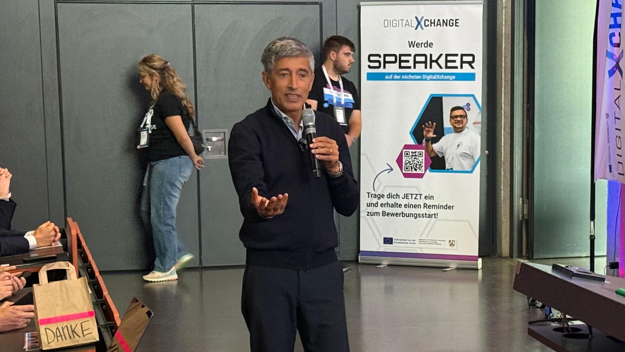 Ranga Yogeshwar bei seiner Keynote.