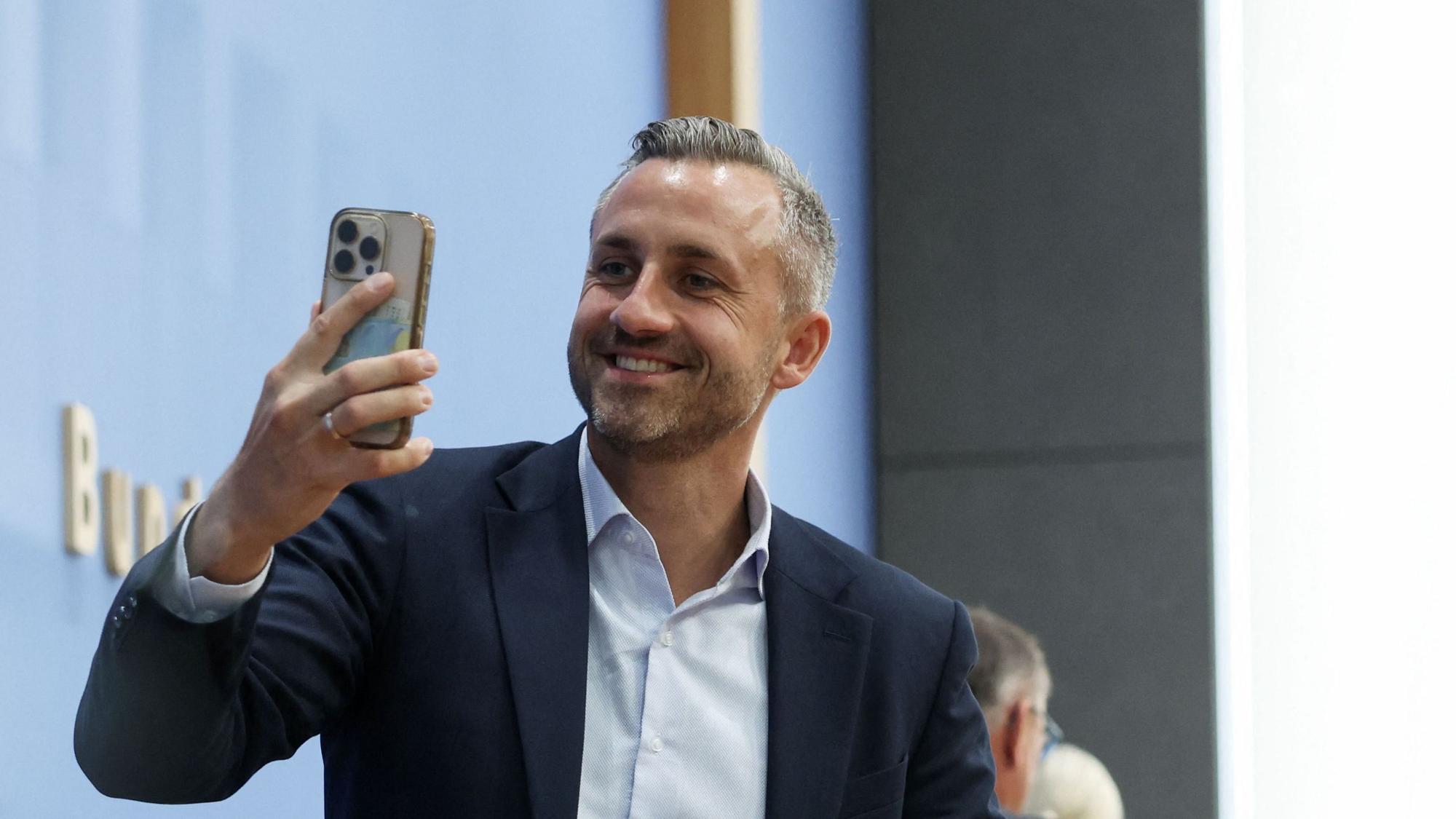 Der Wahlerfolg der AfD in Sachsen-Anhalt mit ihrem Spitzenkandidaten Ulrich Siegmund ist für viele Menschen ein Schock