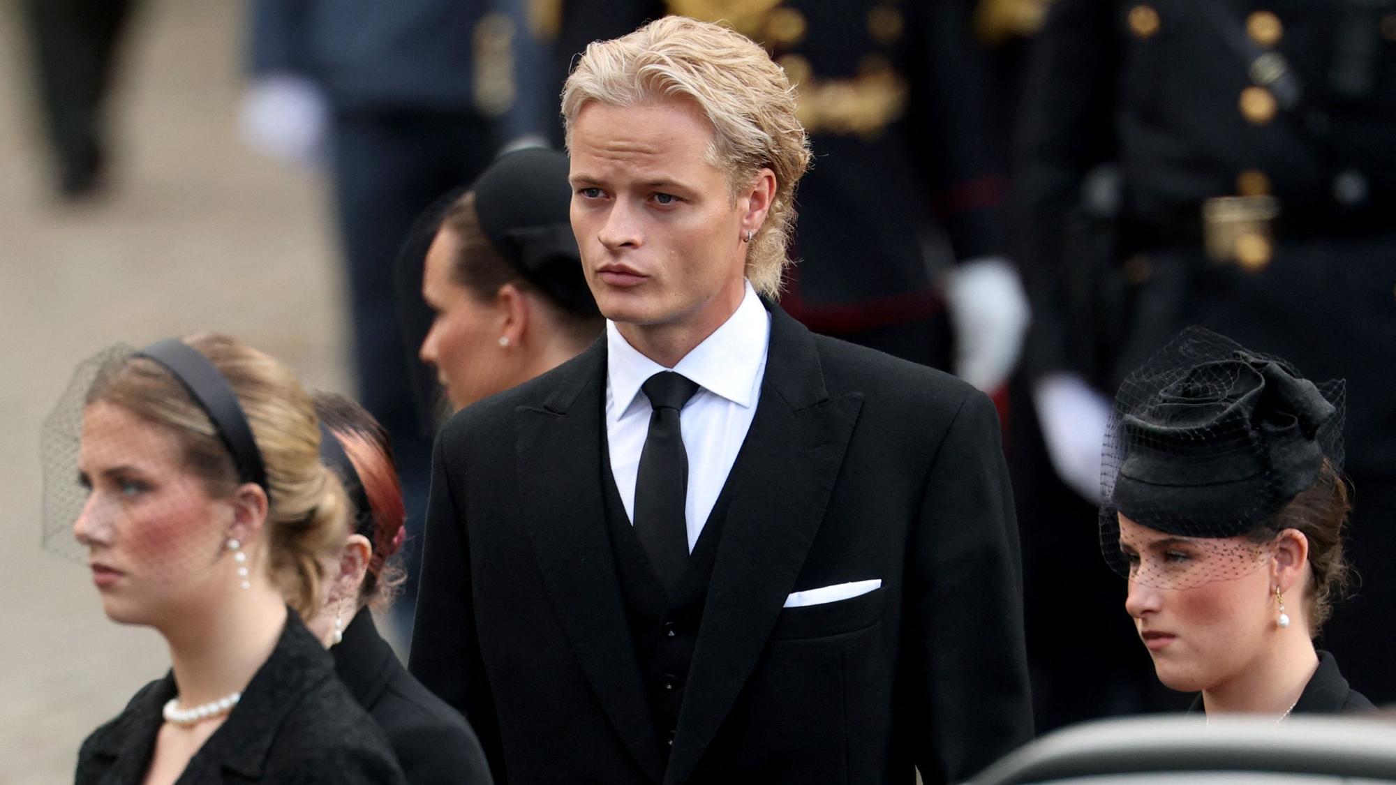 Marius Borg Høiby (M) bei der Trauerfeier für König Harald in Oslo.