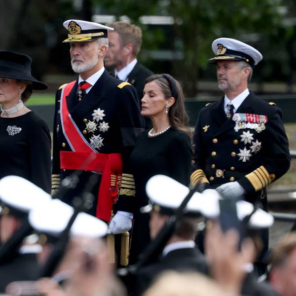 Von links: Belgiens König Philippe und Königin Mathilde, Spaniens König Felipe und Königin Letizia sowie Dänemarks König Frederik X. gehen am 9. September 2026 beim Trauerzug für den verstorbenen norwegischen König Harald V. vom Königspalast zur Kathedrale in Oslo.