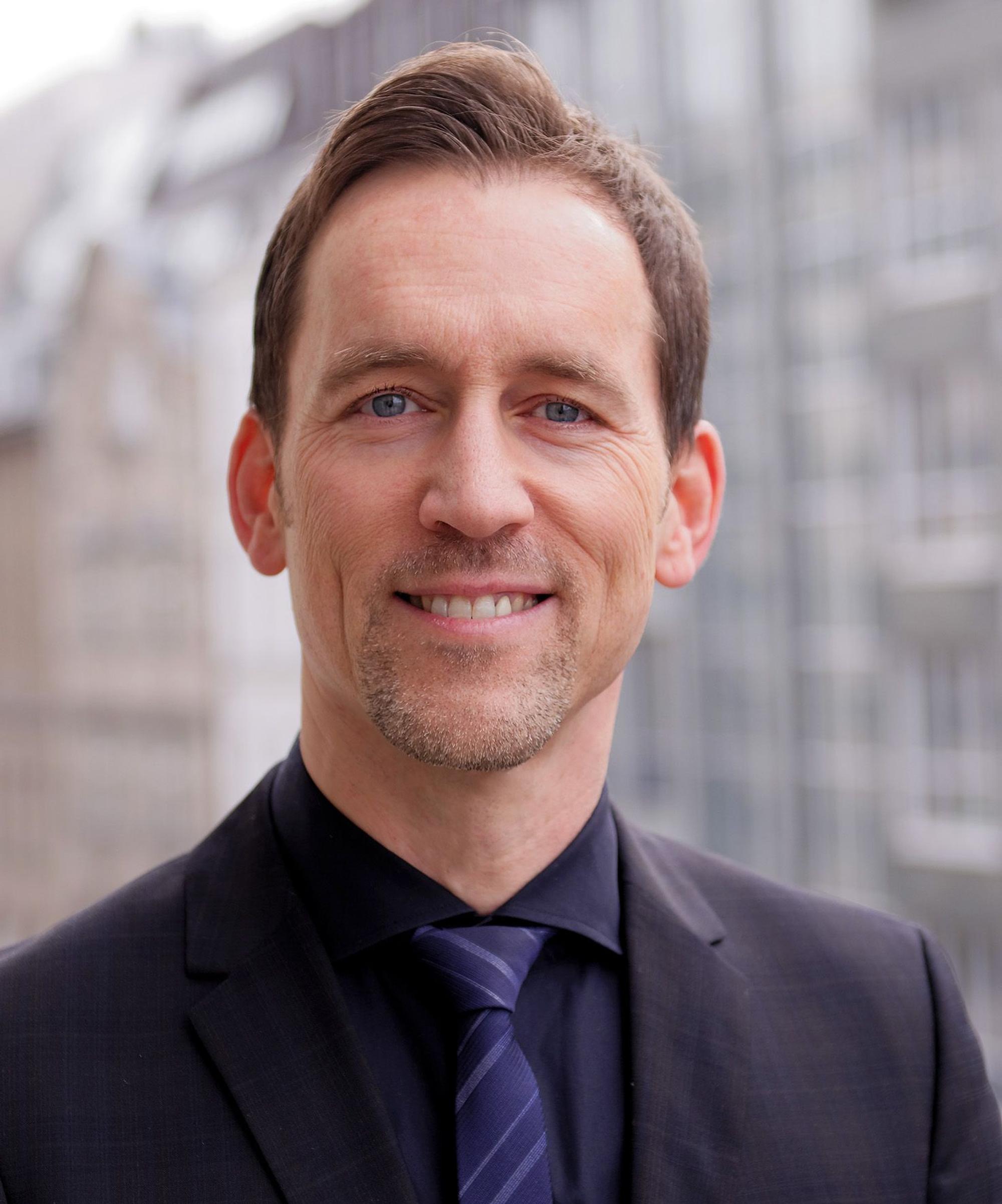Fordert mehr KI-Unterstützung an Gerichten: Sven Rebehn, Bundesgeschäftsführer des Deutschen Richterbunds