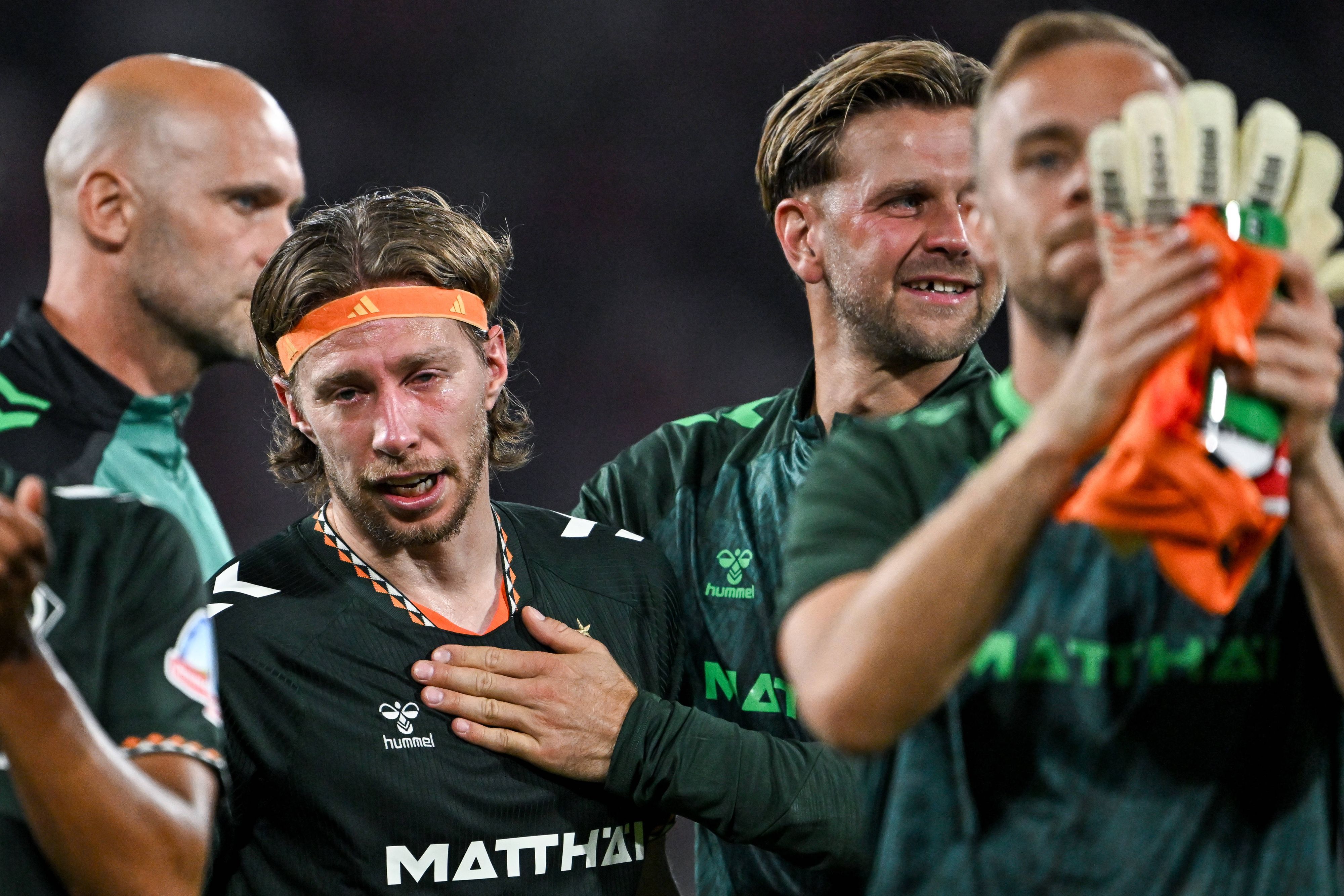 Emotionale Rückkehr in Köln: Bei Mitchell Weiser brachen nach dem Abpfiff alle Dämme.