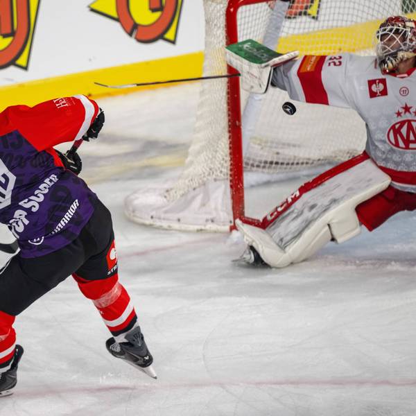Marco Noebels Koelner Haie, 92 erzielt das Tor zum 3:2. Koelner Haie vs. EC KAC, Eishockey, CHL, 04. Spieltag, Saison 2026/2027, 12.09.2026 Koelner Haie vs. EC KAC, Eishockey, CHL, 04. Spieltag, Saison 2026/2027, 12.09.2026 Krefeld *** Marco Noebel s Kölner Haie, No. 92, scores the goal to make it 32 in the Kölner Haie vs. EC KAC game, ice hockey, CHL, Matchday 4, 20262027 season, September 12, 2026, Cologne Sharks vs. EC KAC, Ice Hockey, CHL, Matchday 4, 20262027 Season, September 12, 2026, Krefeld Copyright: xEibner-Pressefoto/ThomasxHaeslerx EP_THR