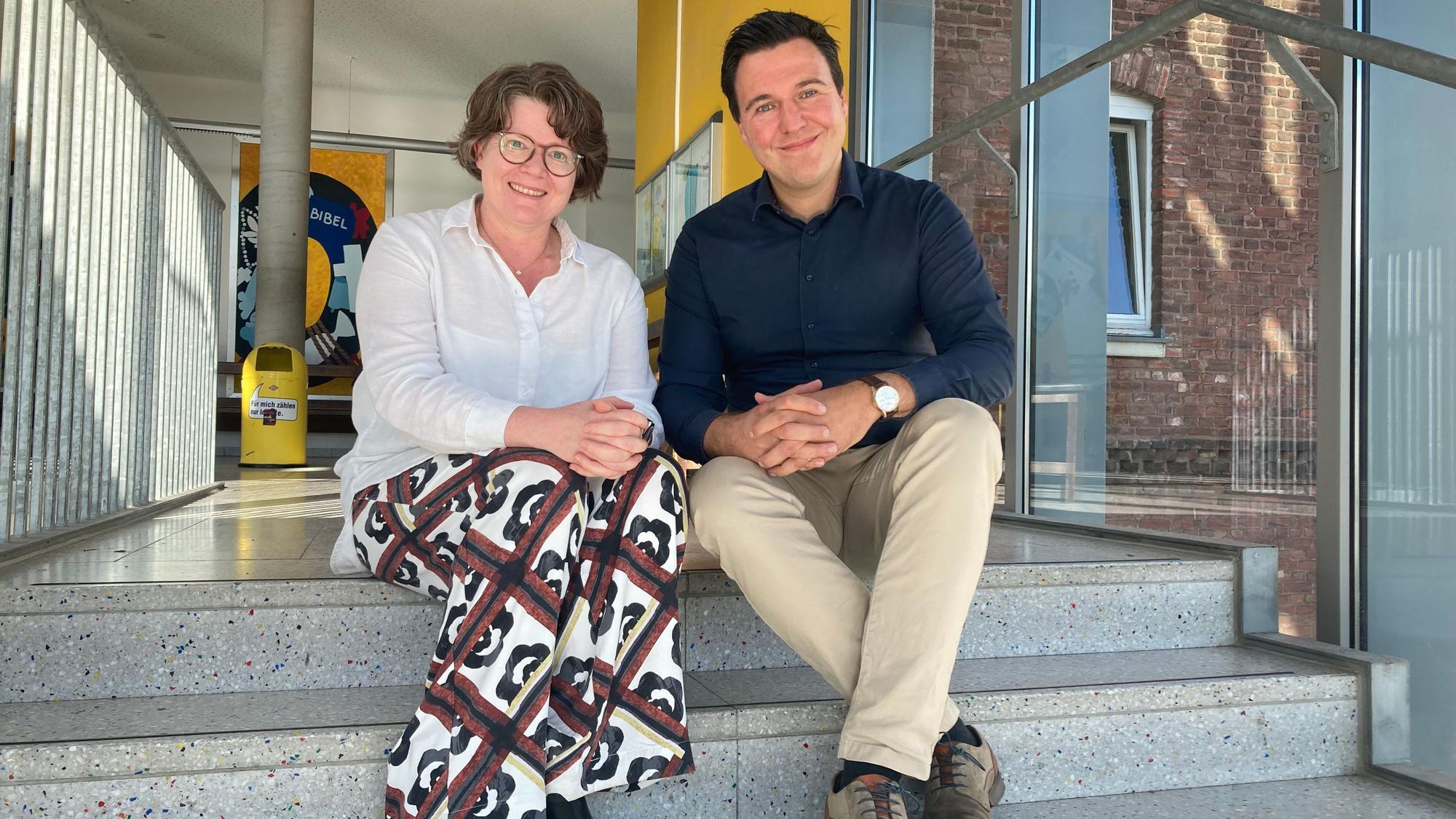 Schulleiterin Annette Schäfer und Lehrer Frank Kirchhoff in der Marienschule