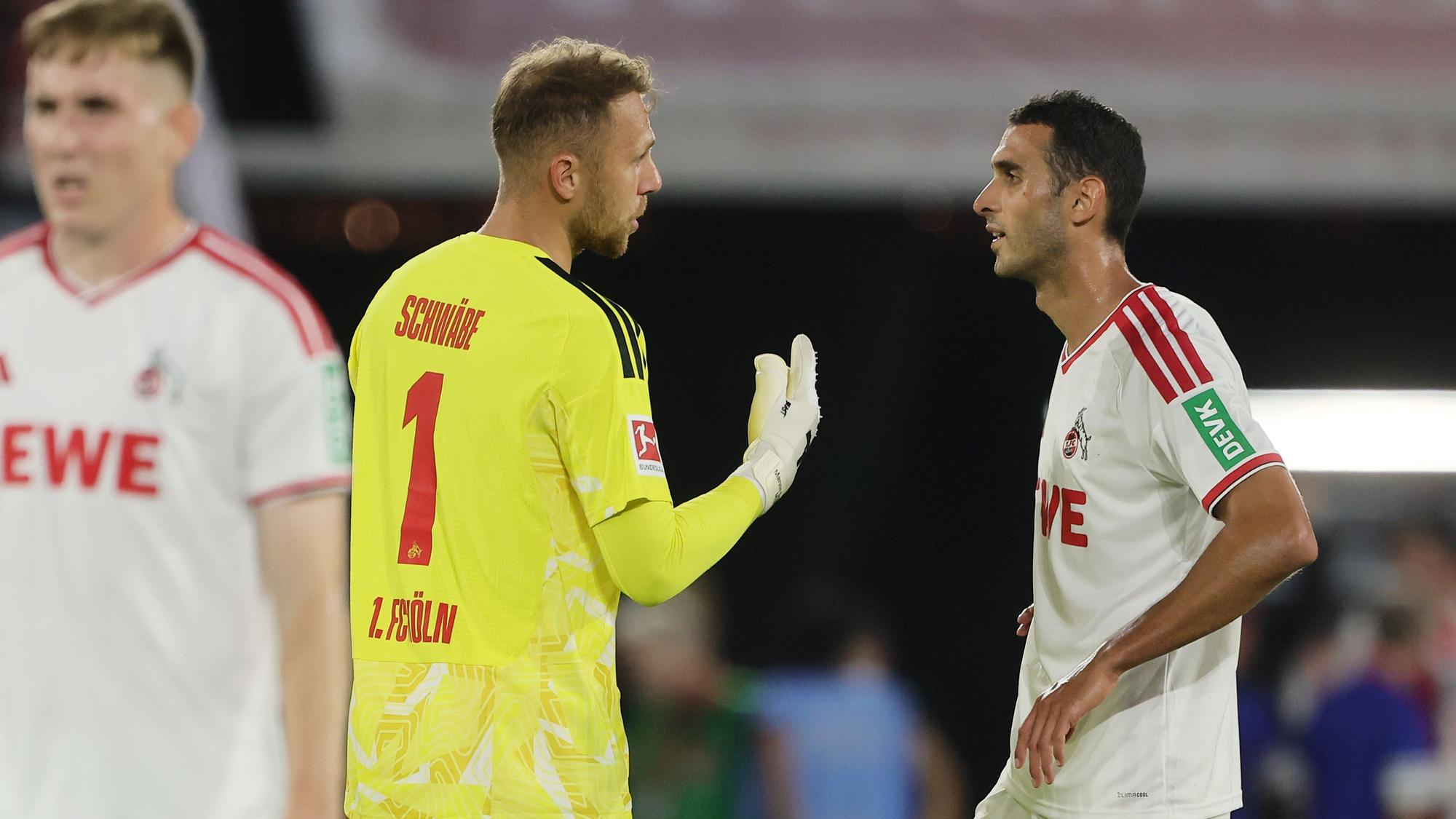 1. FC Köln vs. Werder Bremen, 3. Spieltag, 12.09.2026, 18.30 Uhr, von links: Marvin Schwäbe, Ellyes Skhiri (1. FC Köln), Bild: Herbert Bucco