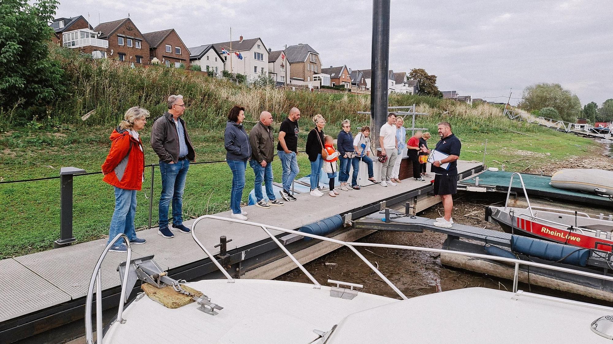 Bei der Stegführung konnten Besucher den Hitdorfer Hafen aus einer anderen Perspektive kennenlernen.