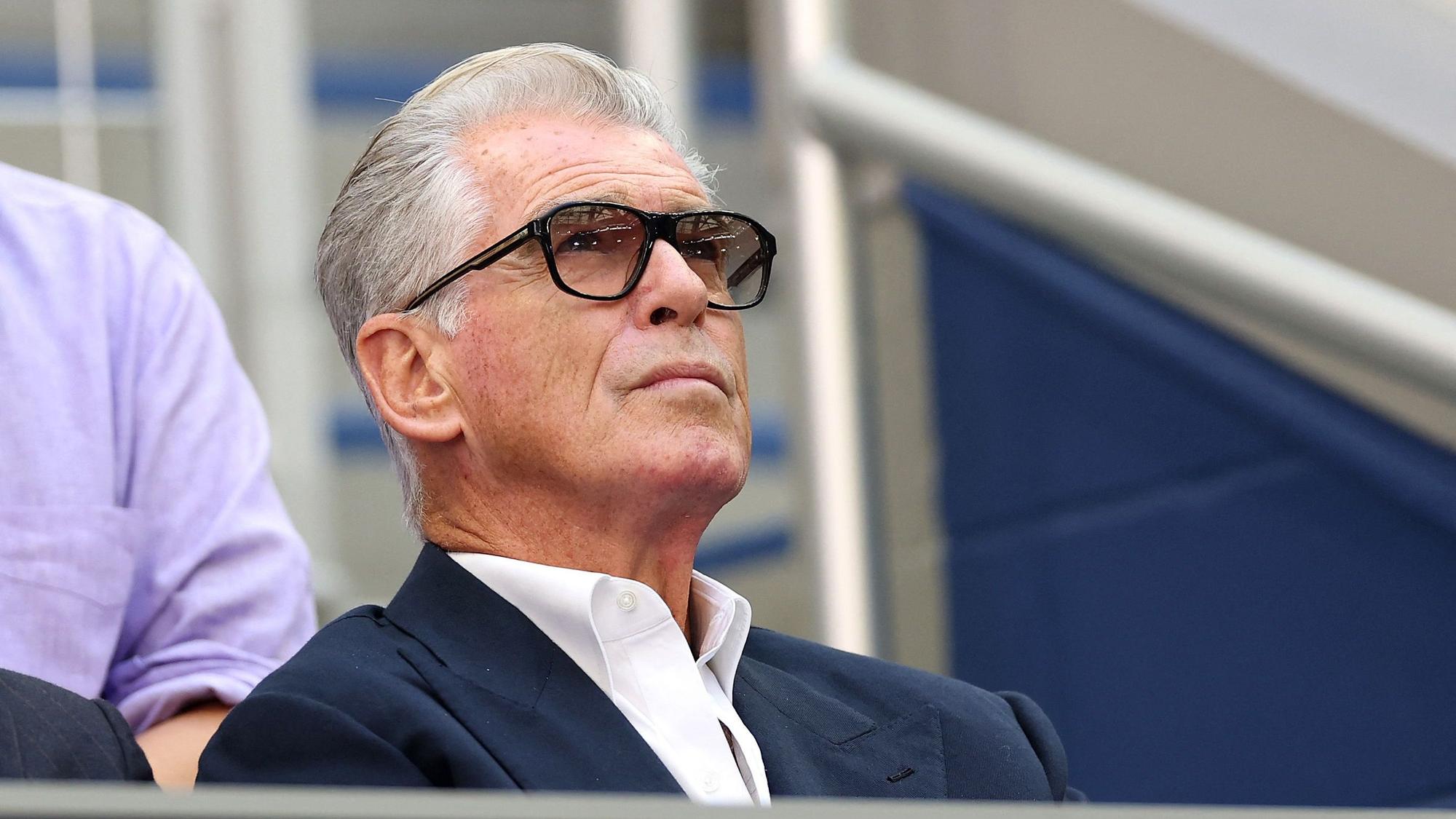 Pierce Brosnan gehörte zu den vielen Stars, die sich das US Open Herrenfinale in New York angeschaut haben.