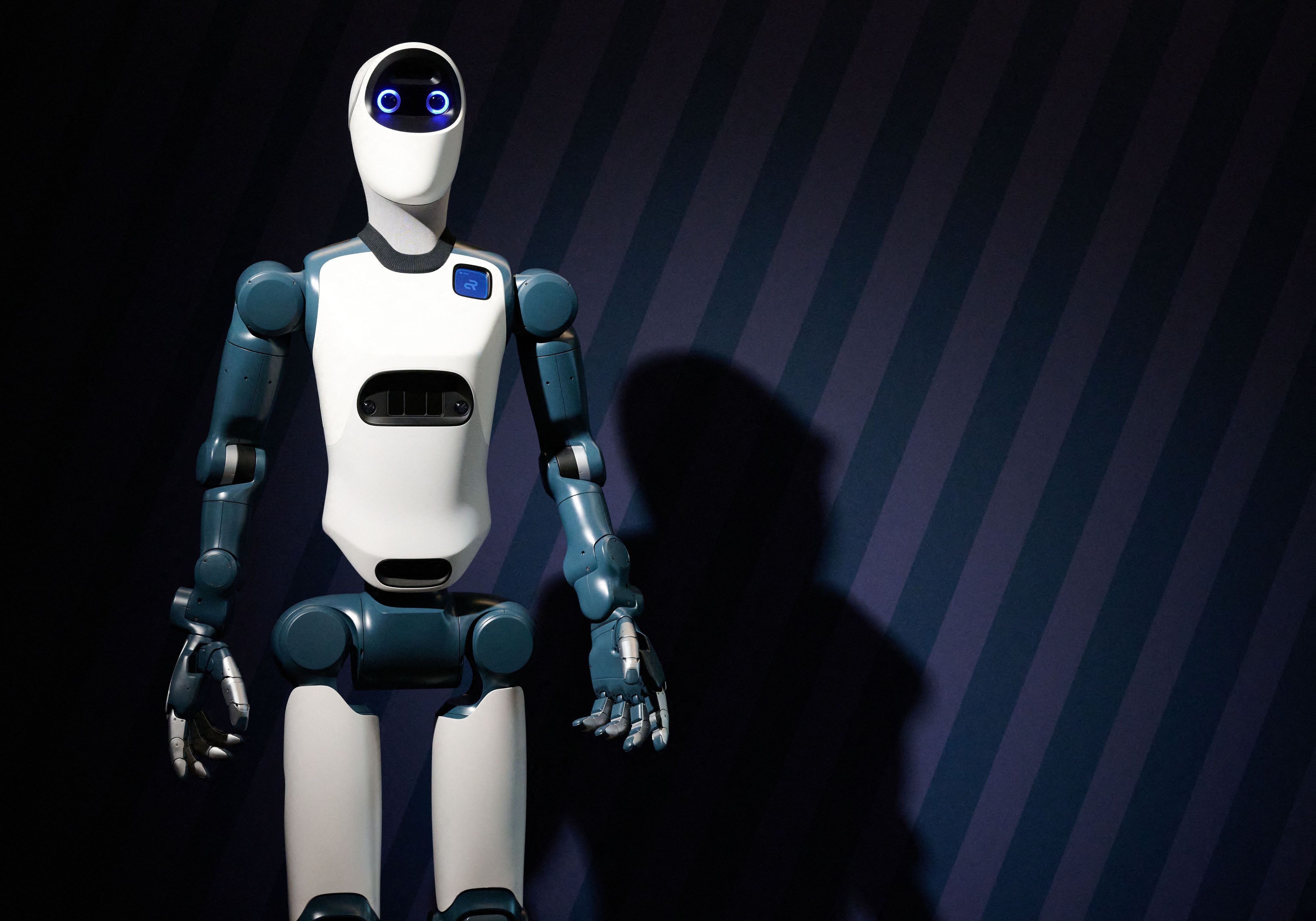 Der humanoiden Roboter „Agile ONE“ ist bei einem Pressetermin in der Firmenzentrale von Agile Robots zu sehen.