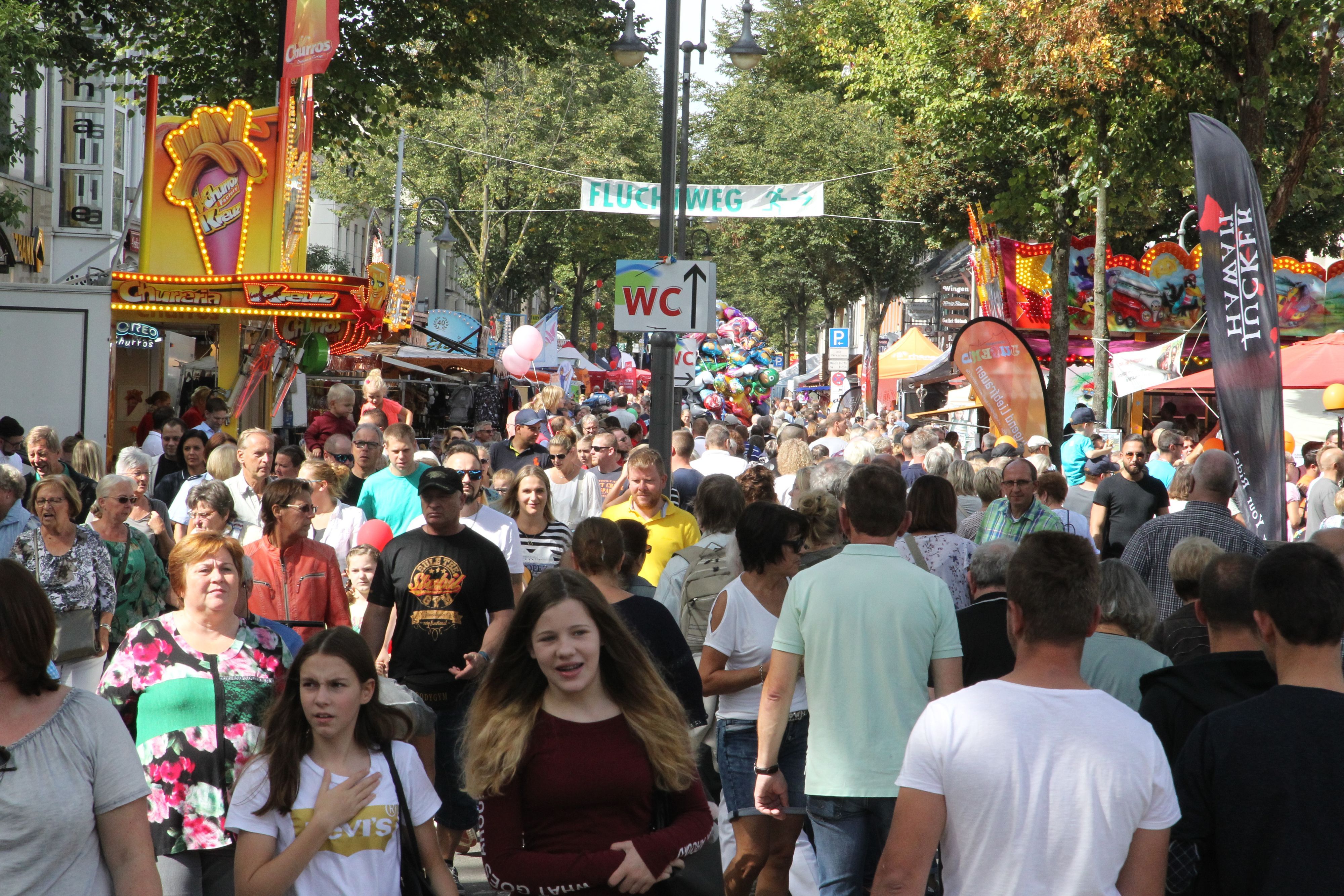 Das Stadtfest Hennef zieht Zentausende Menschen an. Archivfoto.