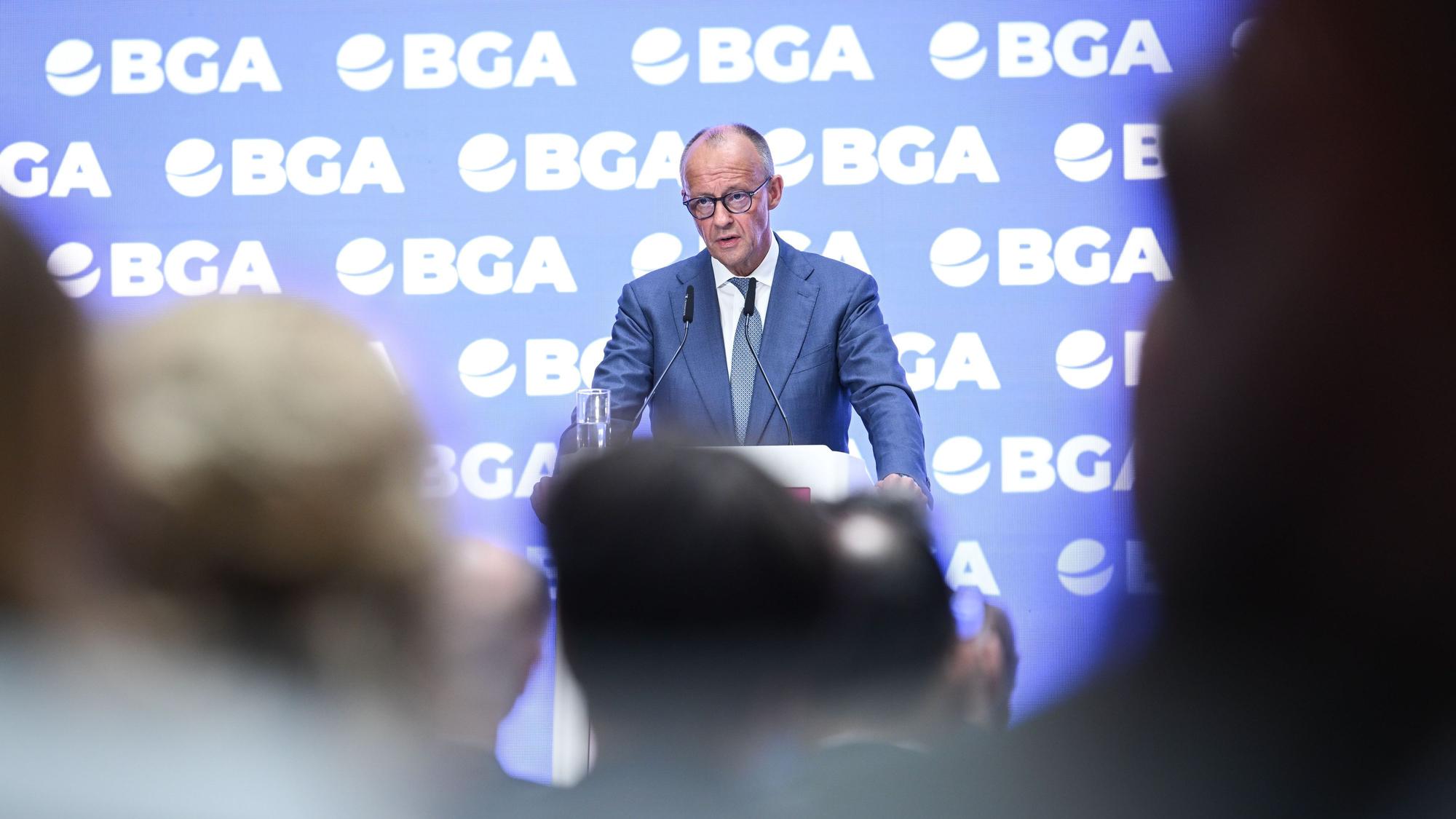 Bundeskanzler Friedrich Merz (CDU) spricht beim Unternehmertag vom Bundesverband Großhandel, Außenhandel, Dienstleistungen e.V. (BGA).