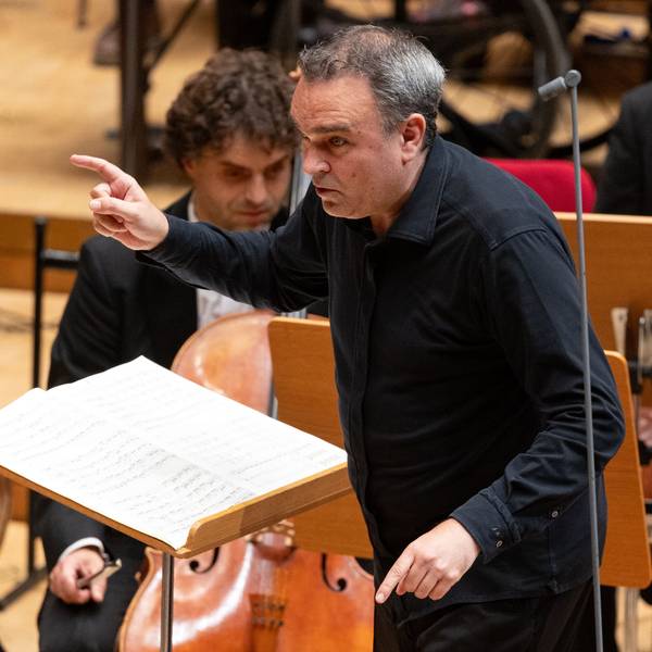 Jubiläumskozert anlässlich 40 Jahre Philharmonie - WDR Sinfonieorcheste unter der Leitung von Jörg Widmann.