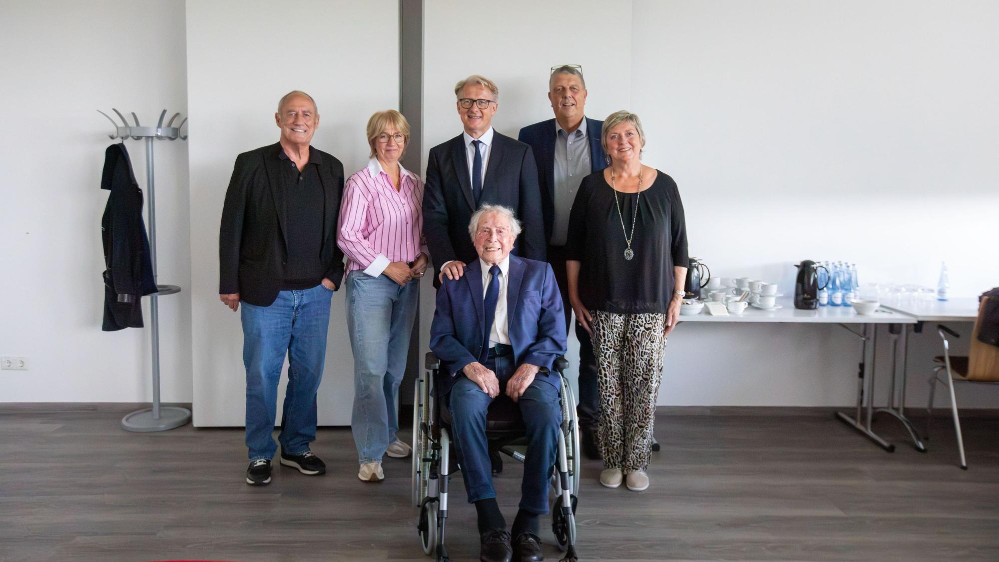 Freuen sich auf den Herz- und Gefäßtag im Gürzenich am 26. September: Detlef Langemann, Martina Esser, Marc Horlitz, Andreas Weigand, Andrea Meilchen (v.l.) und Ludwig Sebus (vorne).