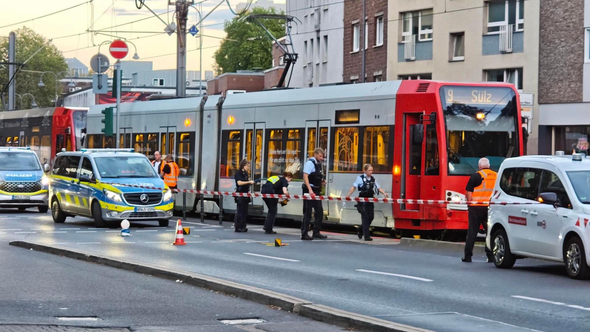 Zwischen Heumarkt und Neumarkt kam es zu einem KVB-Unfall.