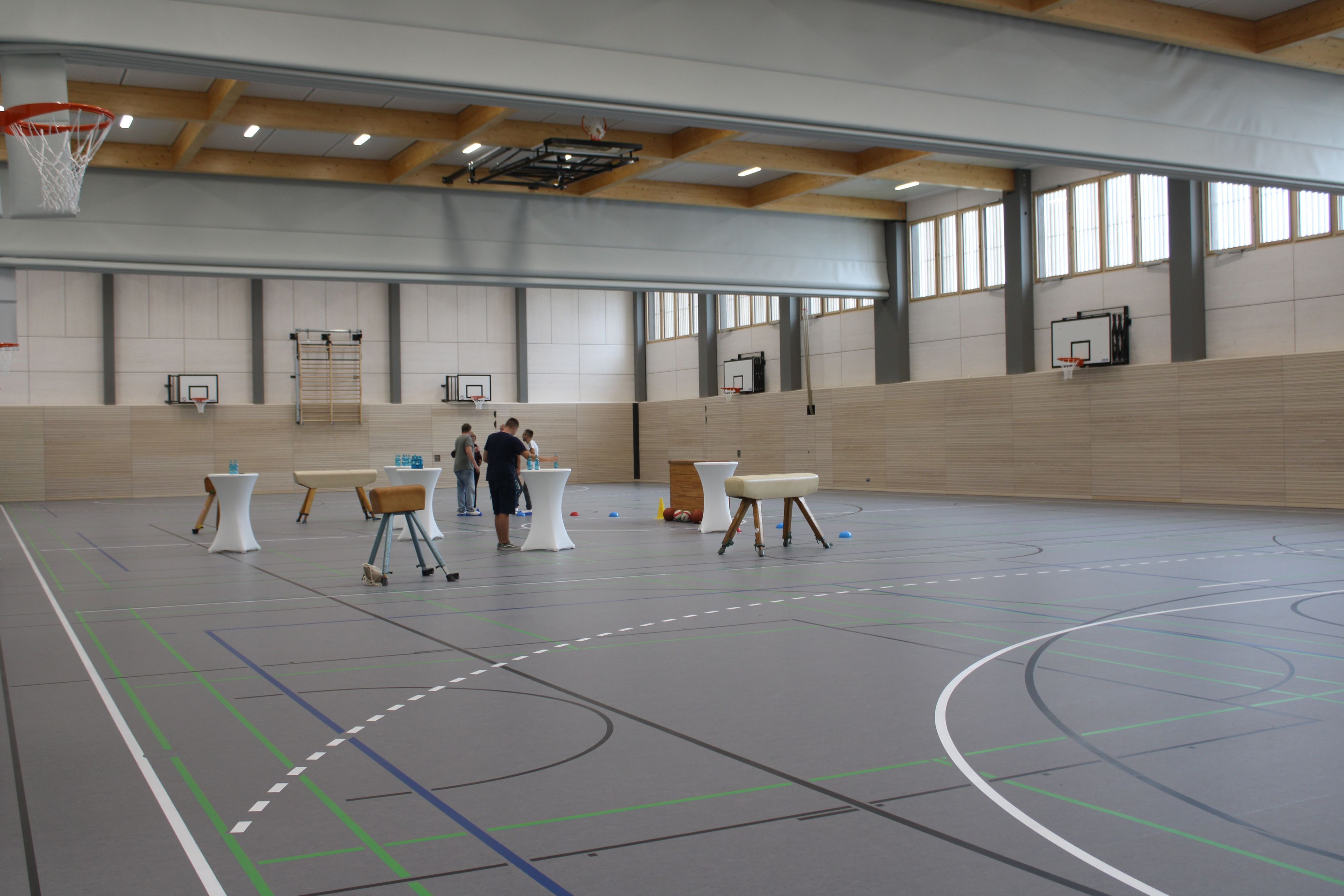 Die große Halle im Obergeschoss lässt sich in drei Hallen unterteilen.