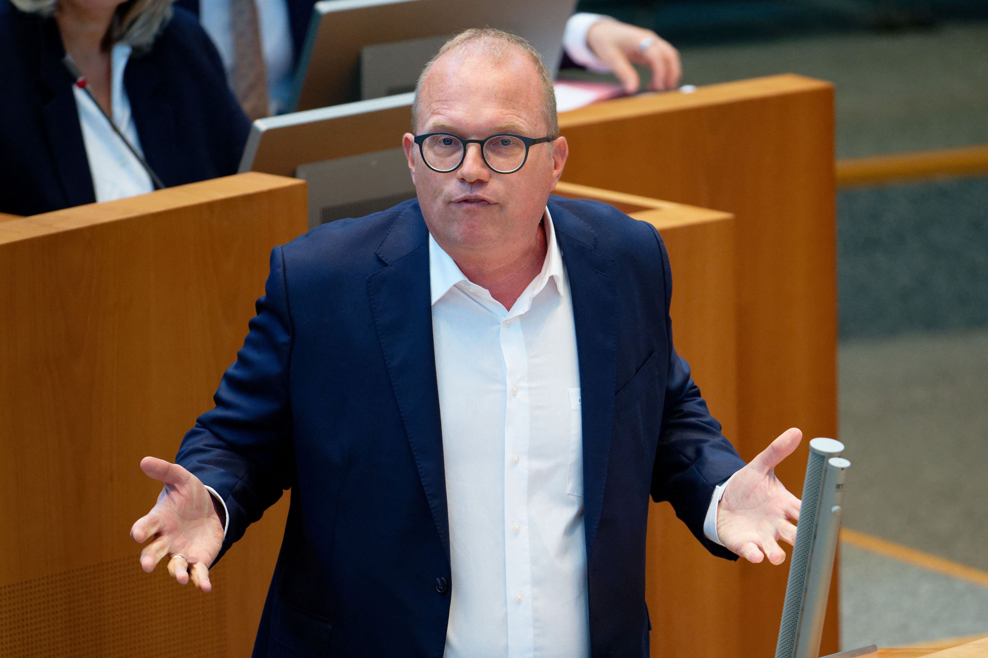 16.09.2026, Nordrhein-Westfalen, Düsseldorf: Jochen Ott, Vorsitzender der SPD Fraktion, spricht bei der 129. Plenarsitzung des Landtags von Nordrhein-Westfalen. Foto: Henning Kaiser/dpa +++ dpa-Bildfunk +++