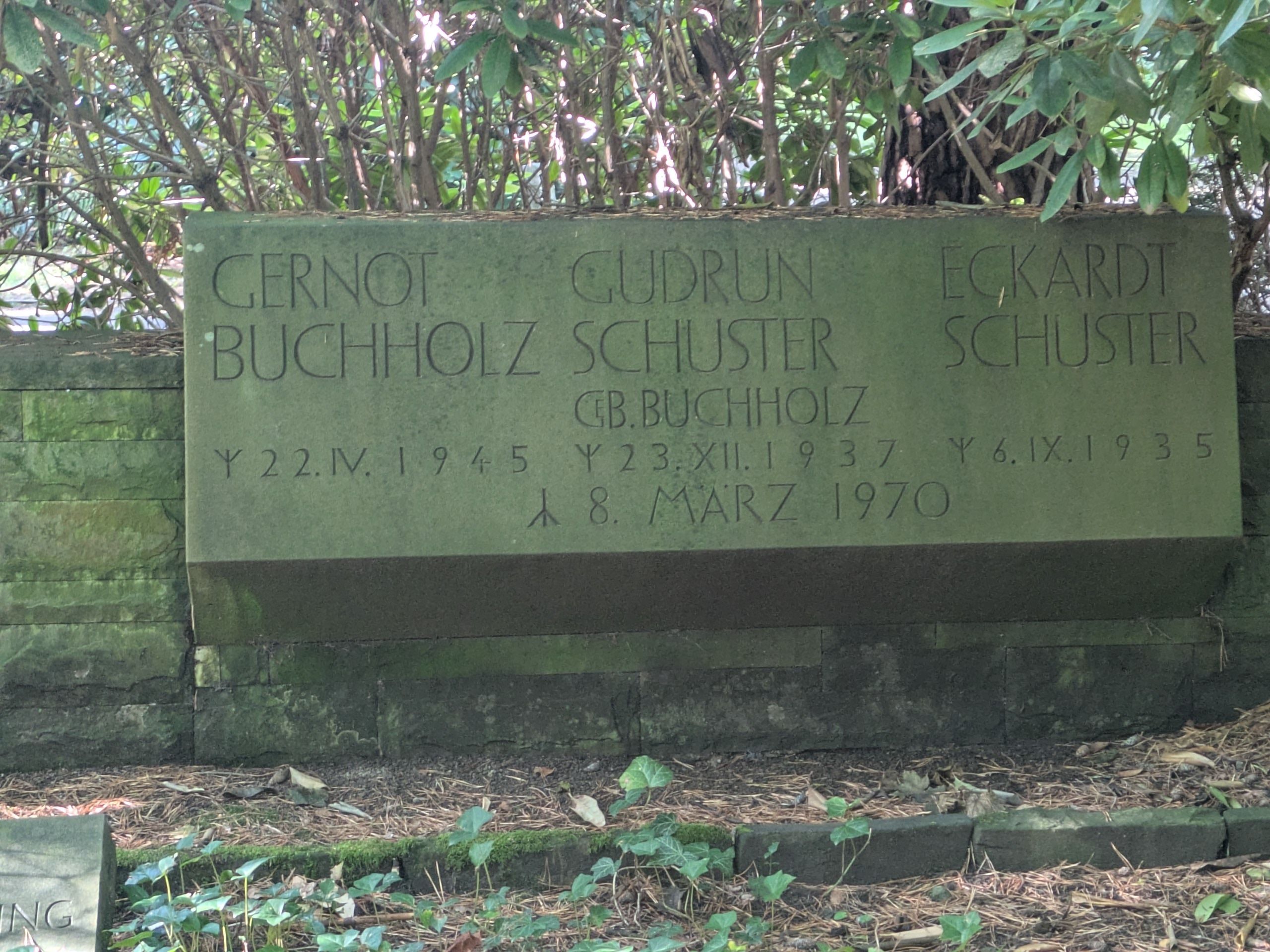 Ein Grabstein auf dem Friedhof Leichlingen
