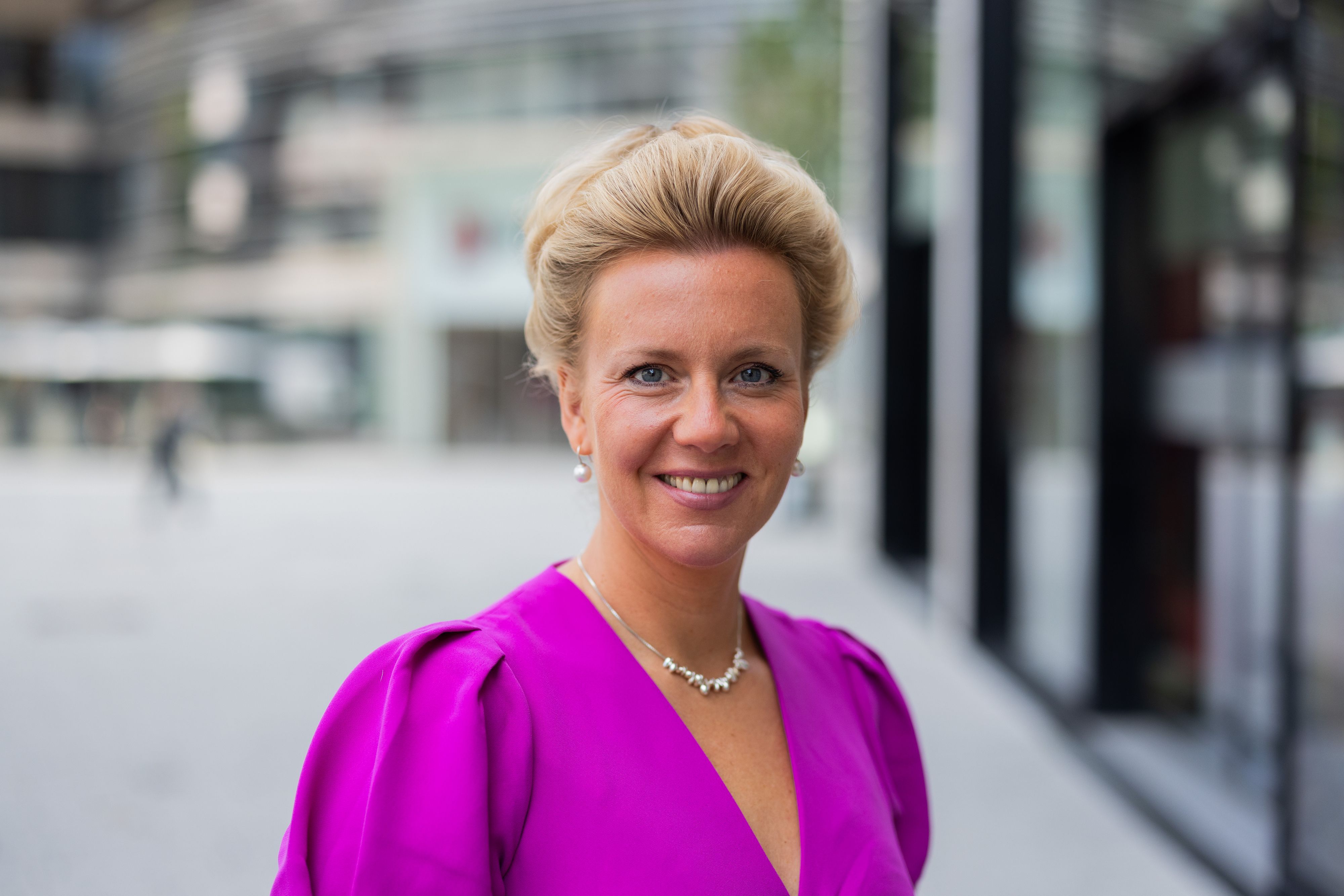 Ina Brandes (CDU) ist seit 2021 Kultur- und Wissenschaftsministerin von Nordrhein-Westfalen.
